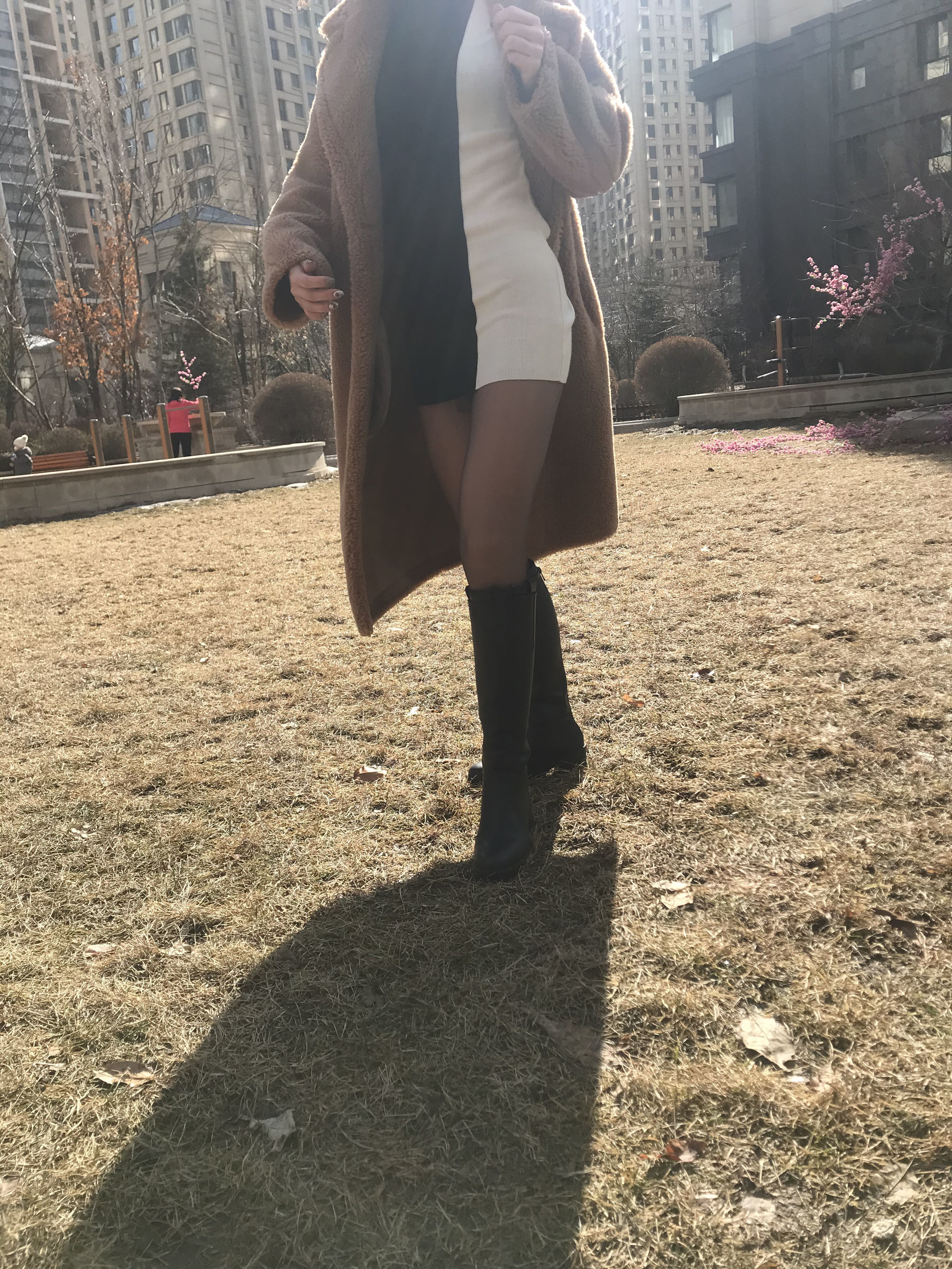 Blogger Chân Tơ Mễ Lộc_Monroe 11/03/2020 Thay Tơ Tắm Nắng