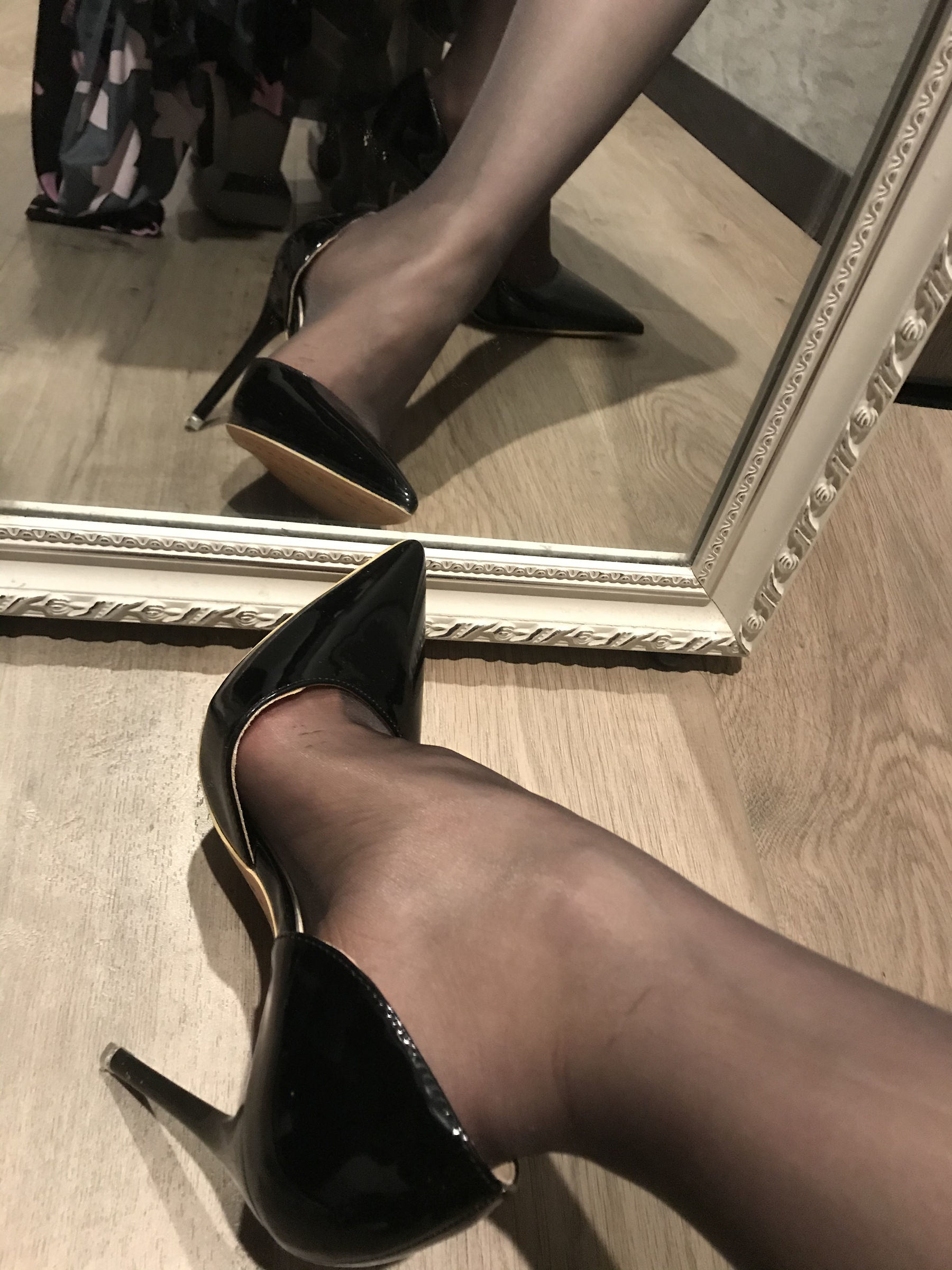 Blogger Chân Tơ Mễ Lộc_Monroe 2020.03.23 Tất Đen Ôm Hình