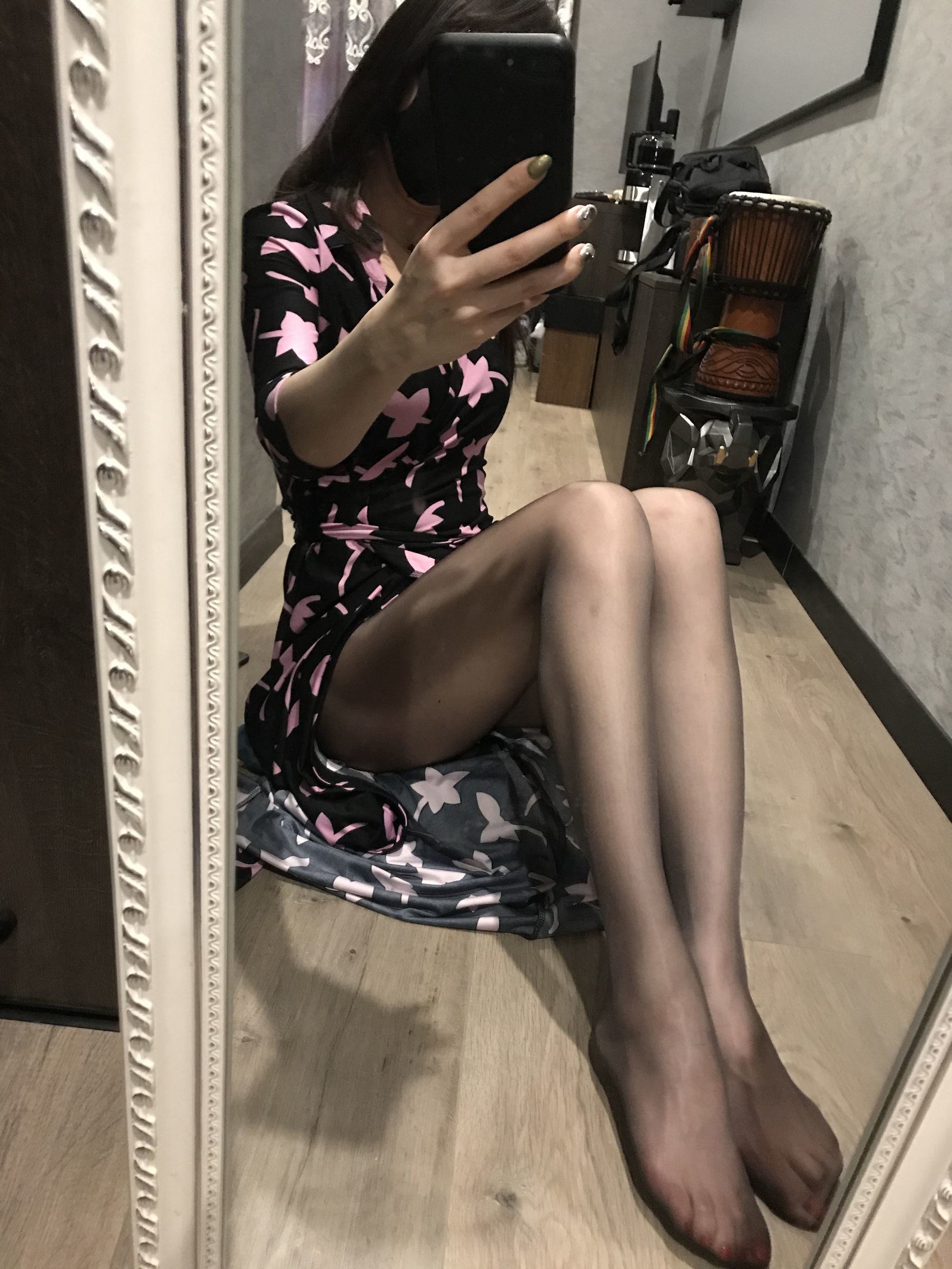 Foot Fetish Blogger Milu_Monroe 2020.03.23 Body-Hugging Black Stockings