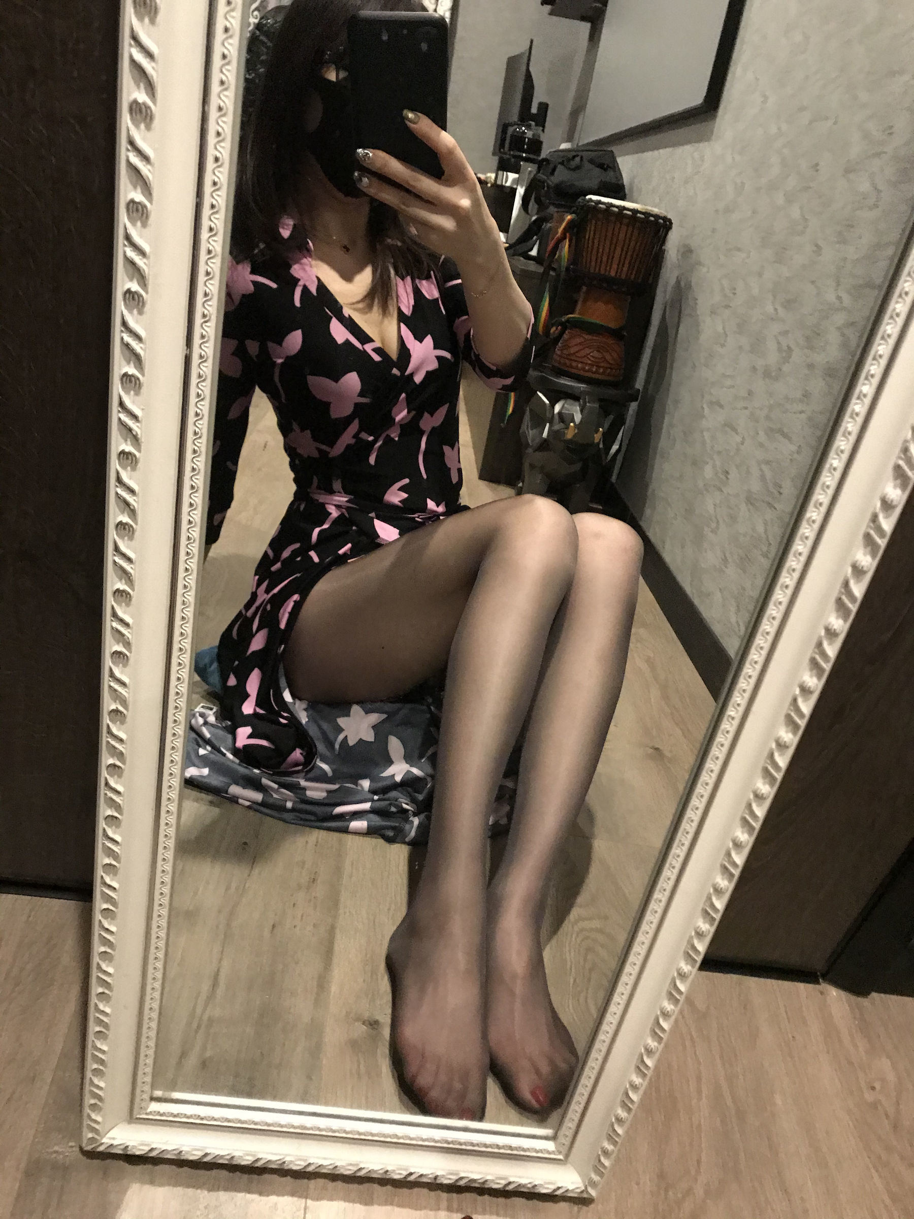 Foot Fetish Blogger Milu_Monroe 2020.03.23 Body-Hugging Black Stockings