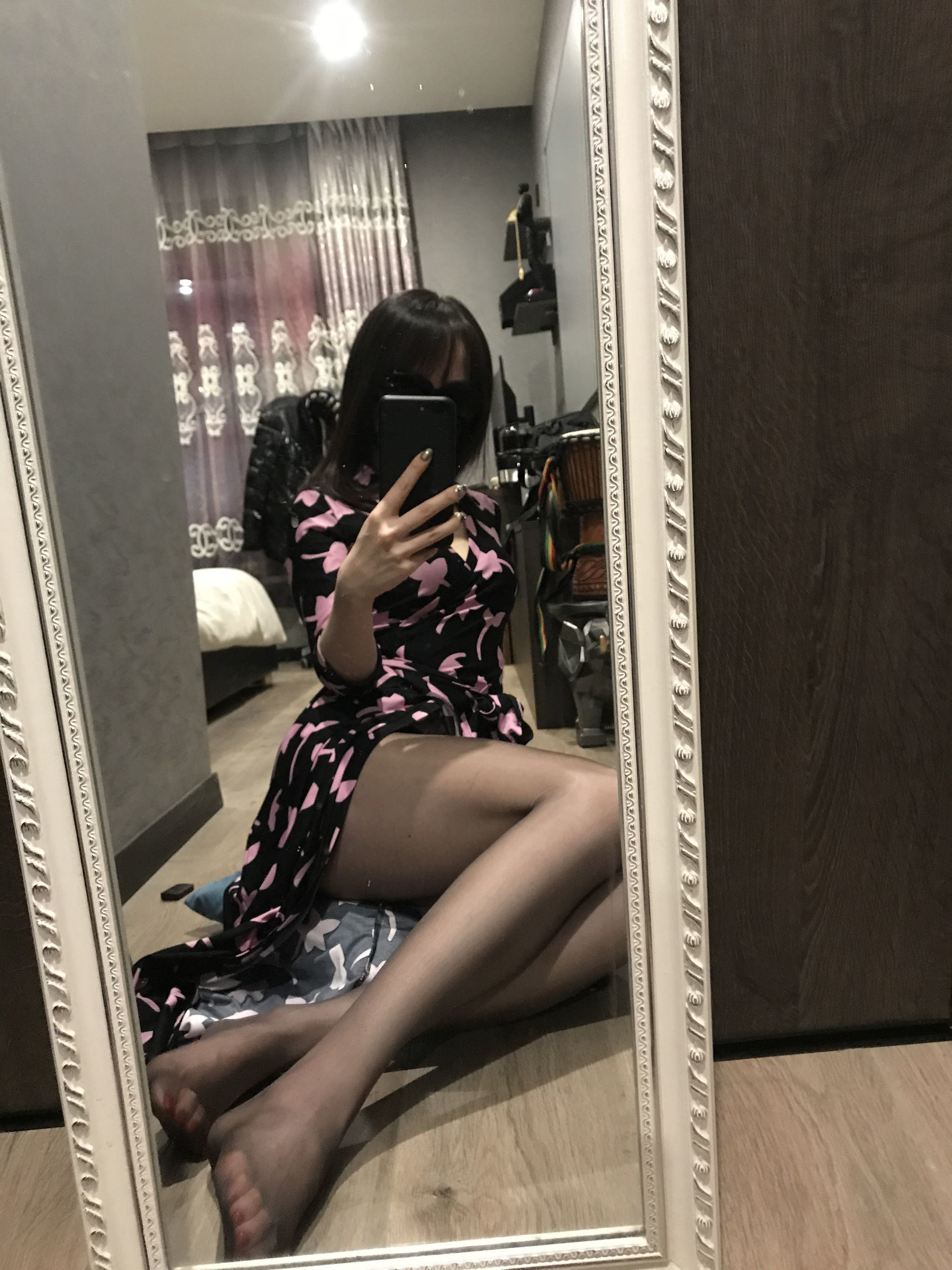 Foot Fetish Blogger Milu_Monroe 2020.03.23 Body-Hugging Black Stockings