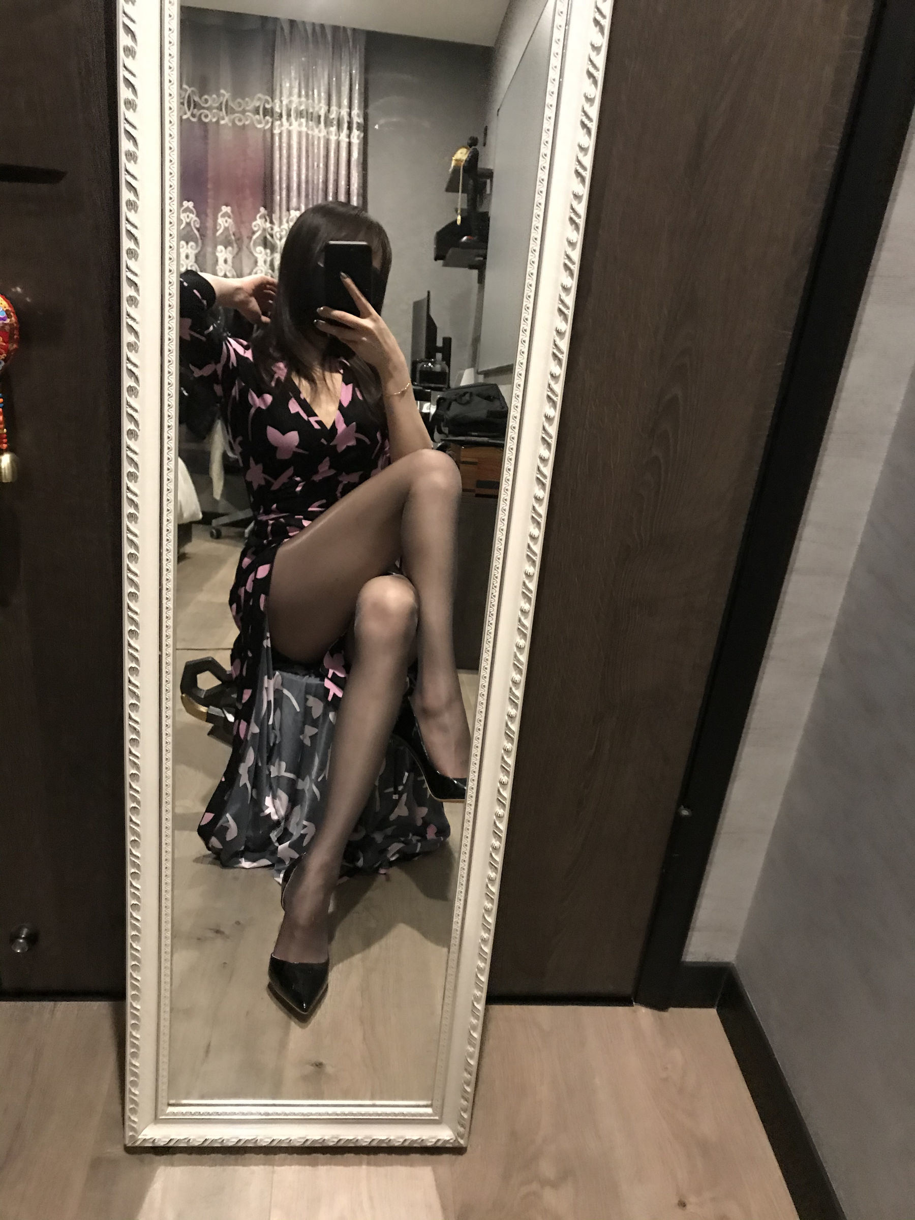Foot Fetish Blogger Milu_Monroe 2020.03.23 Body-Hugging Black Stockings