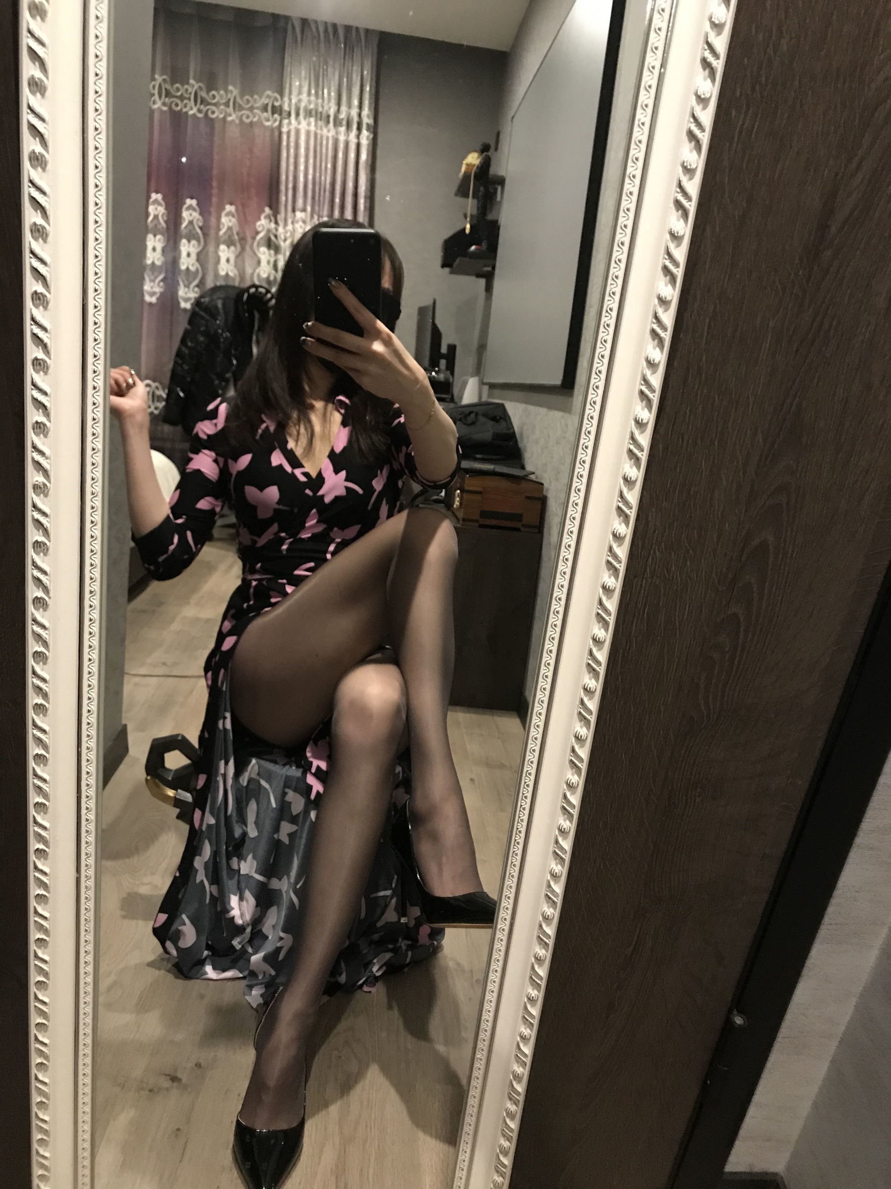 Foot Fetish Blogger Milu_Monroe 2020.03.23 Body-Hugging Black Stockings
