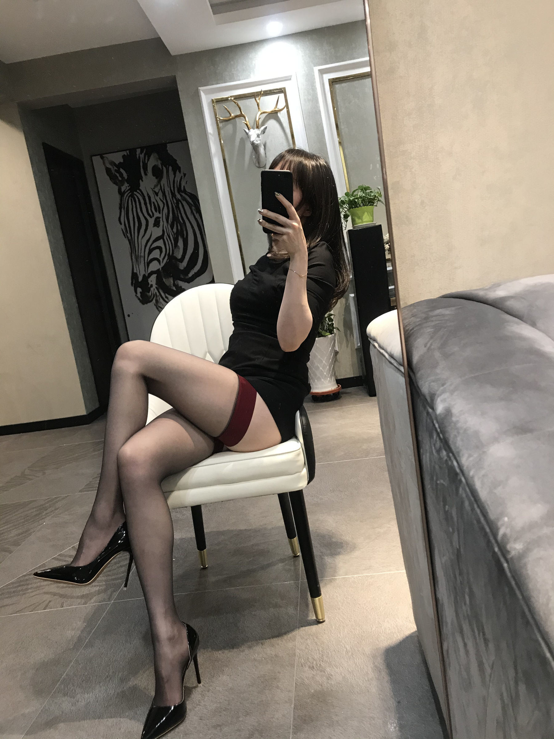 Blogger Sơ Túc Mê Lộc_Monroe 2020.04.02 Đen Sơ Tình
