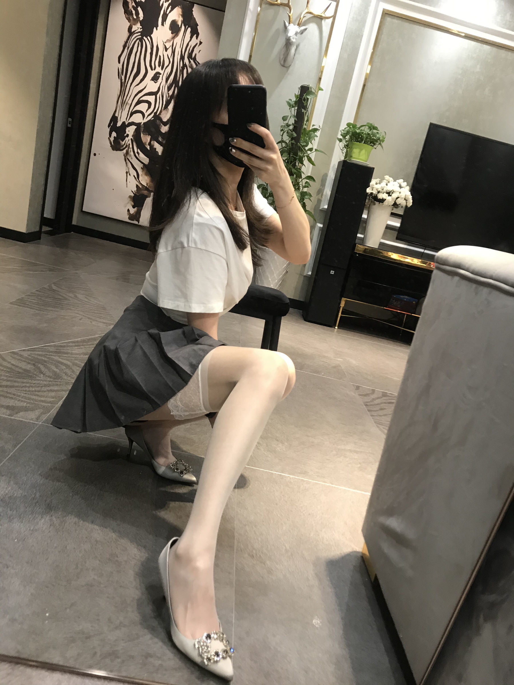 Blogger Sỹ Túc Milu_Monroe 2020.04.04 Vòng mông quyến rũ