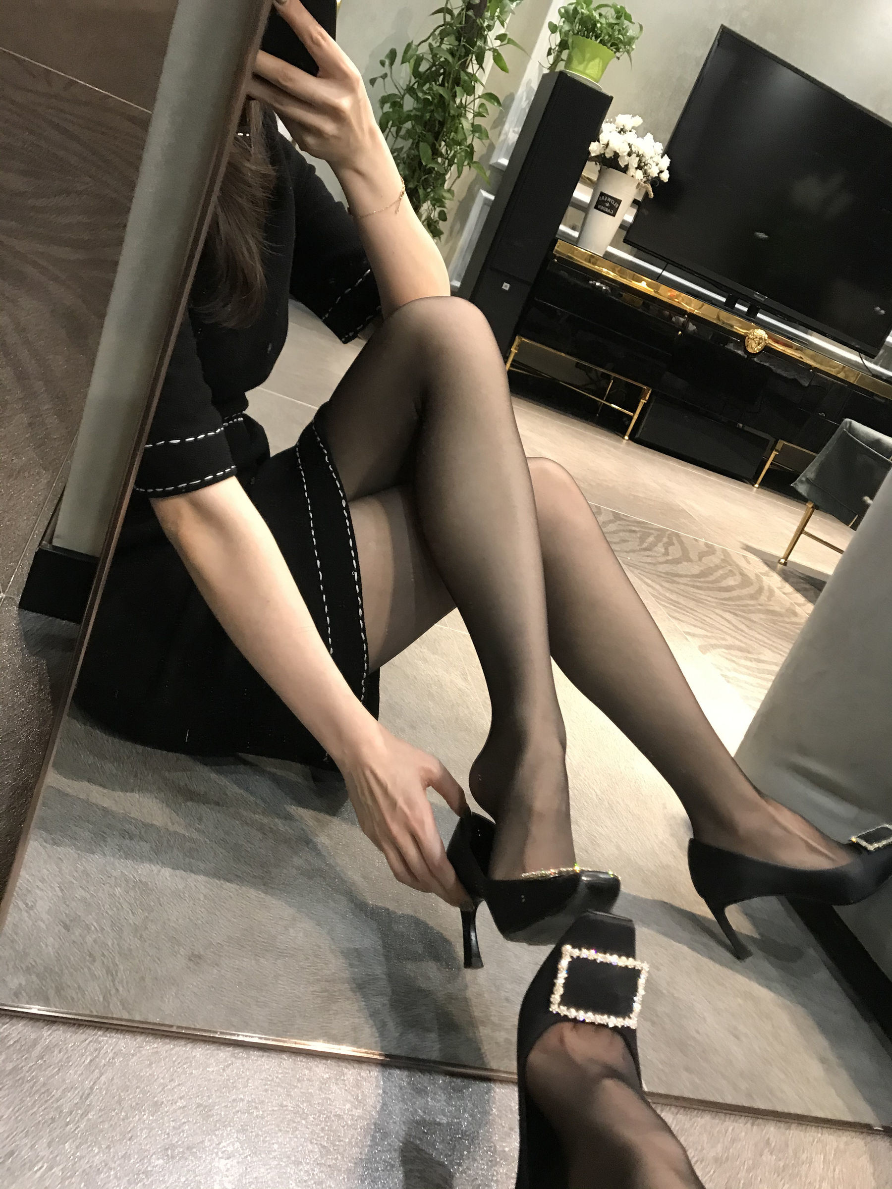 絲足博主麋鹿_門羅 2020.04.06 難掩性感
