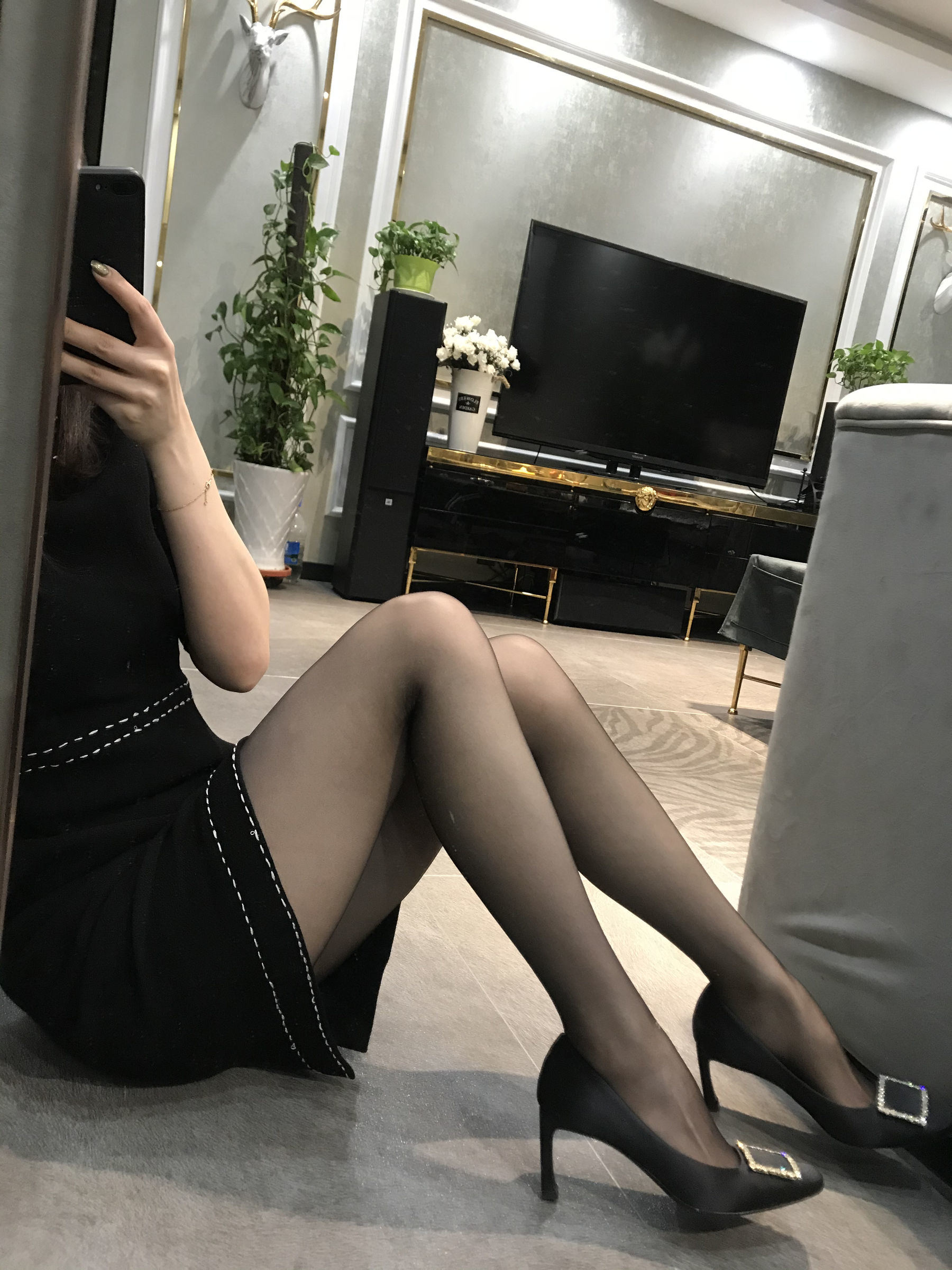絲足博主麋鹿_門羅 2020.04.06 難掩性感
