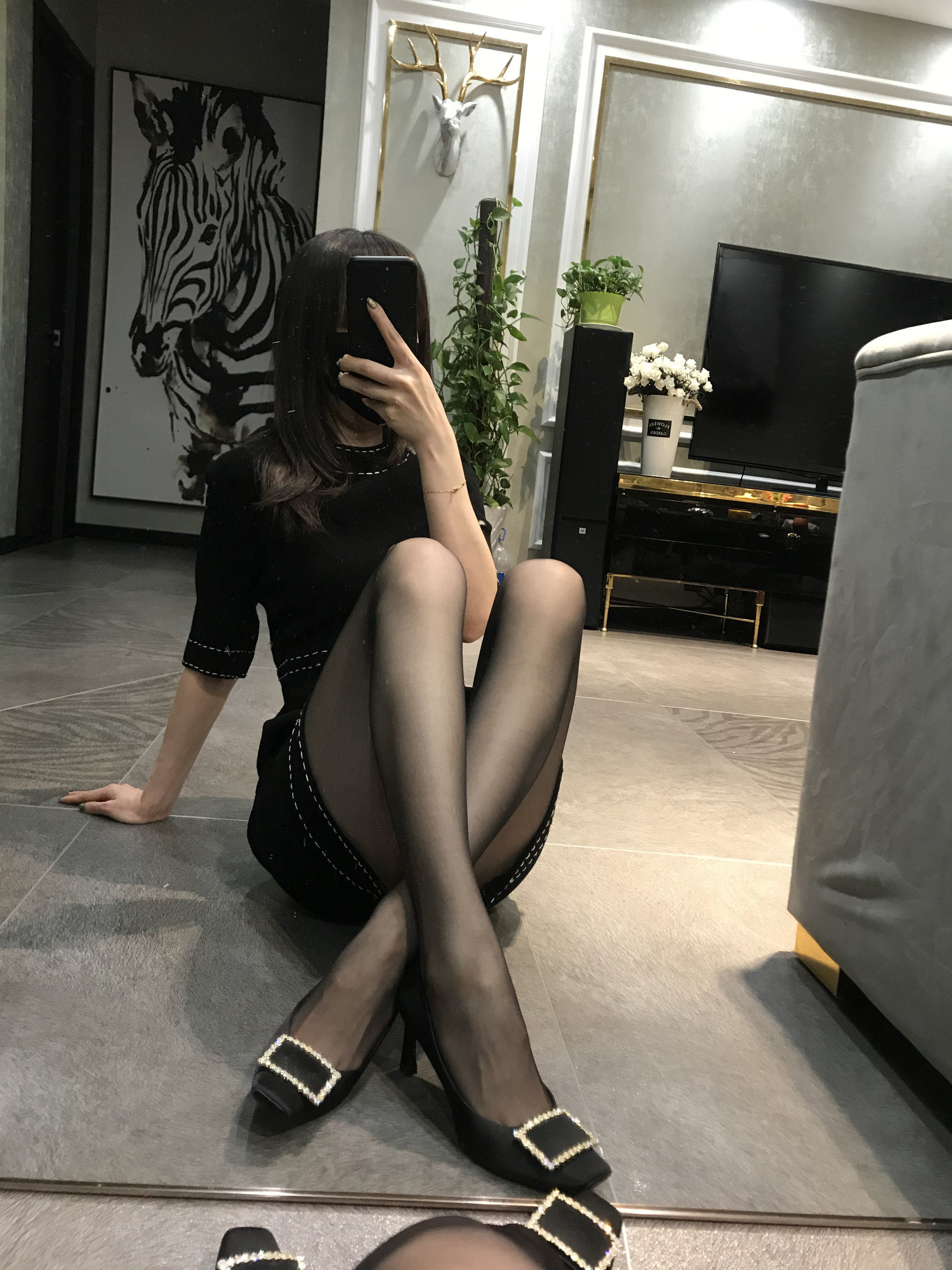 絲足博主麋鹿_門羅 2020.04.06 難掩性感