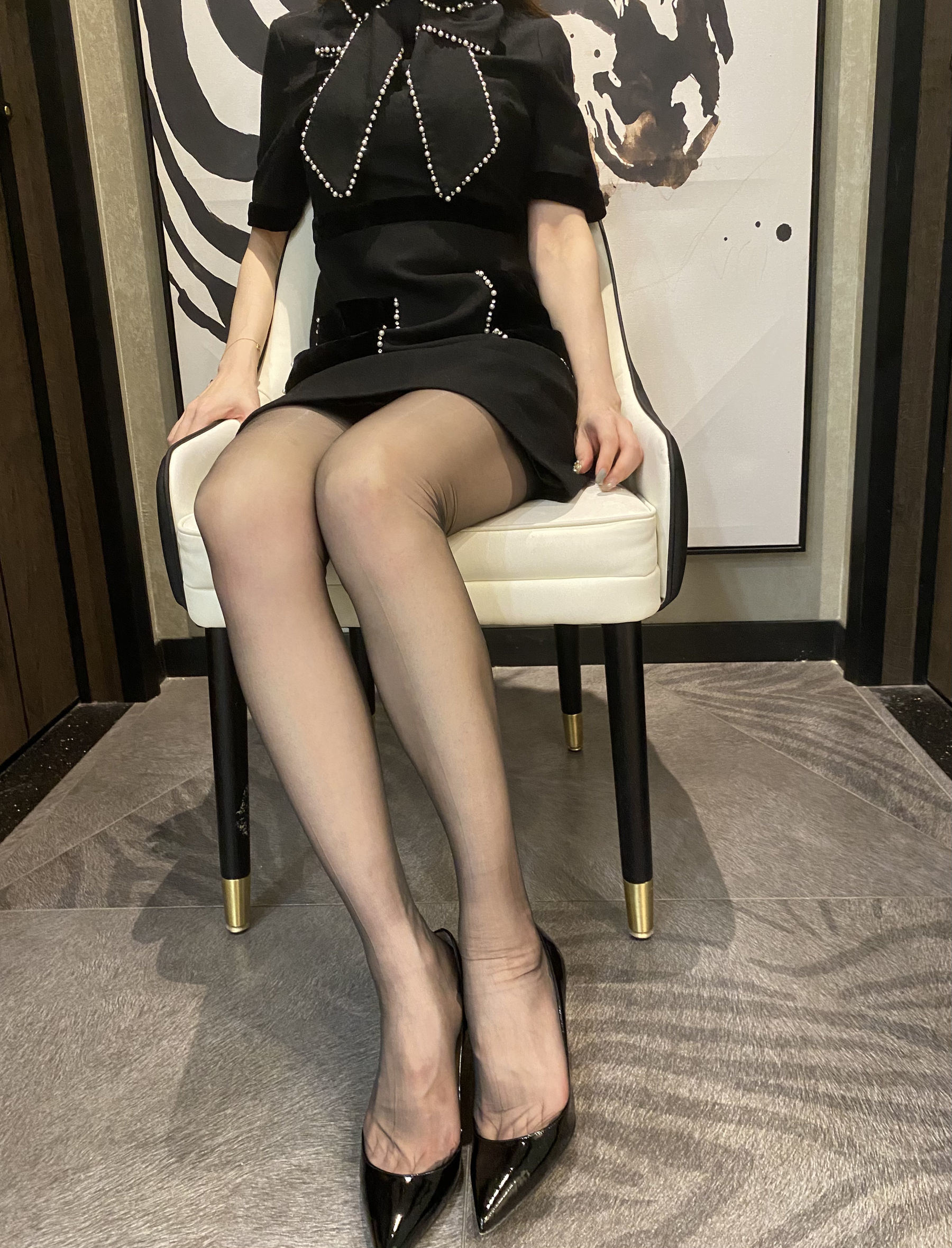 Foot Fetish Blogger 麋鹿_Monroe February 1, 2021 Black Silk Suspender Stockings