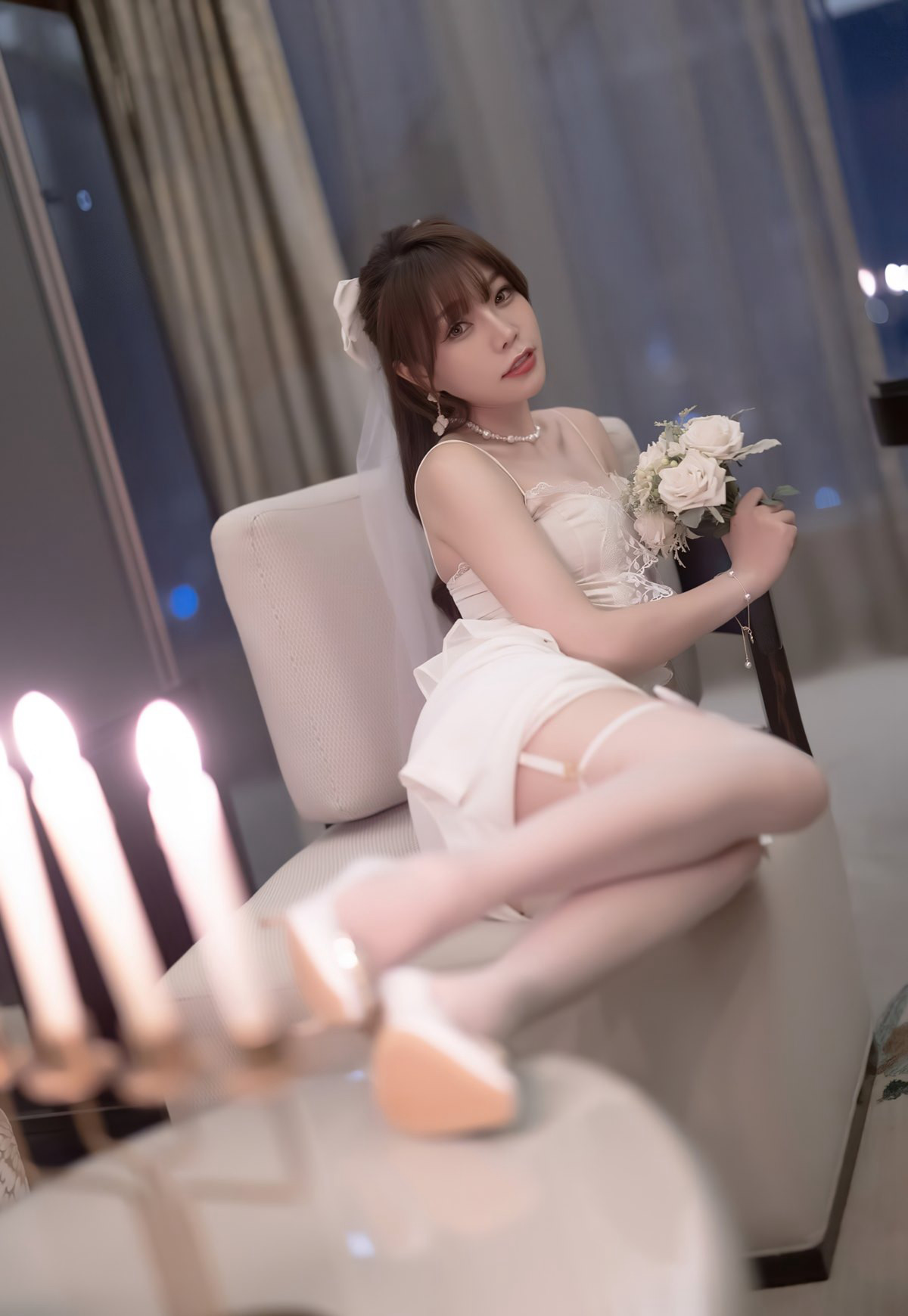 Zhi Zhi 2022 Flirtatious White Stockings No Underwear Sexy Thong High Perky Buttocks Seductive Poses White Tender Photo Set