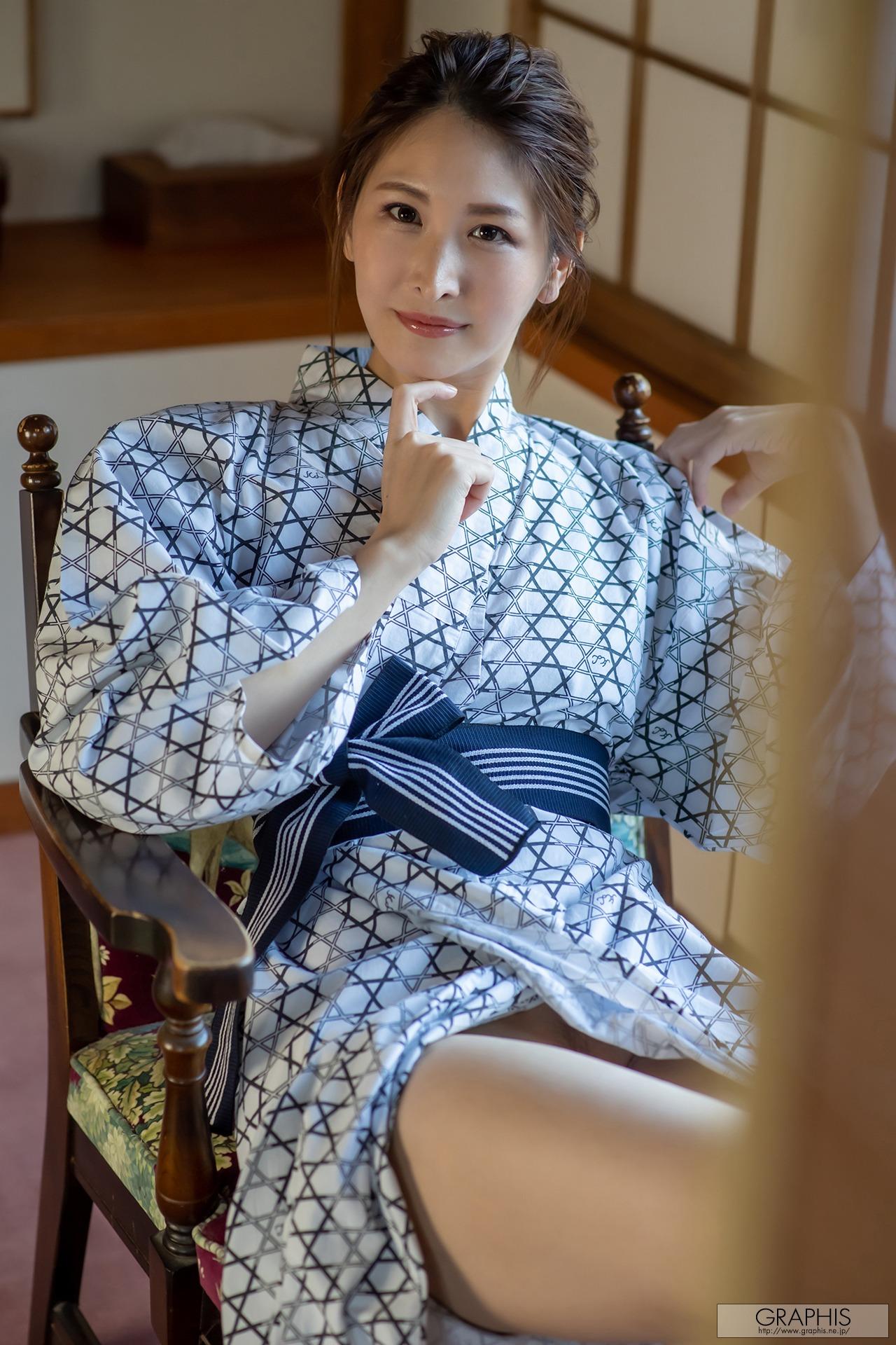 [Graphis] Gals – Mai Kanami 神菜美まい Classy [141P]