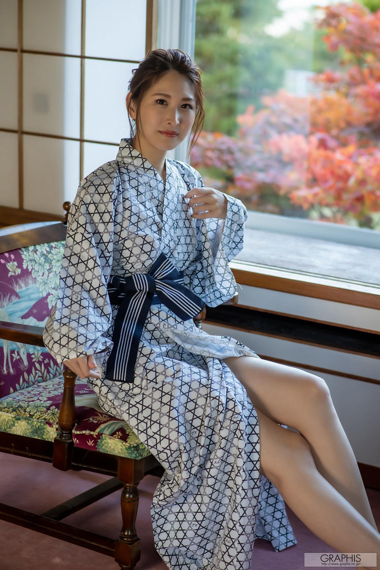[Graphis] Gals – Mai Kanami 神菜美まい Classy [141P]