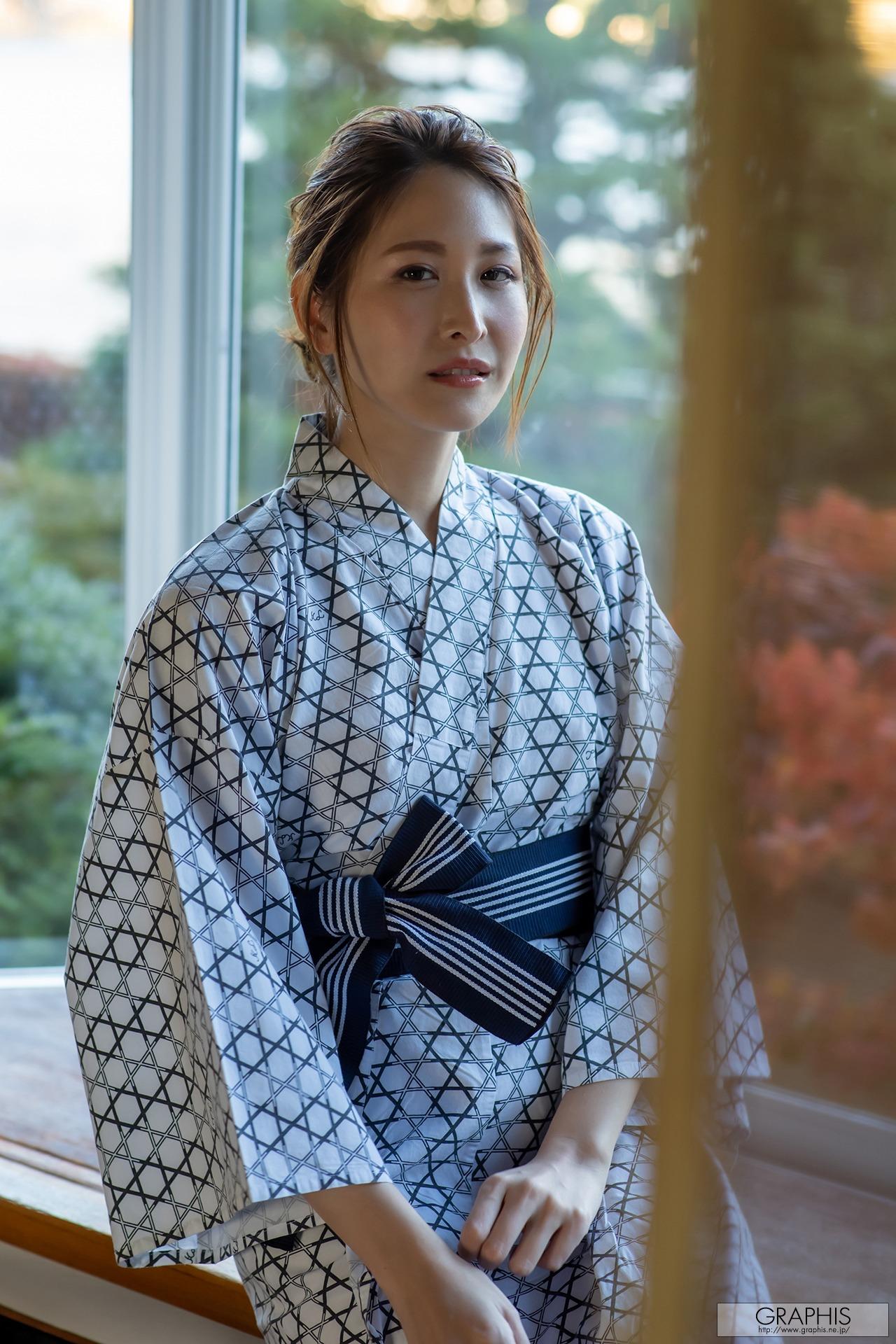 [Graphis] Gals – Mai Kanami 神菜美まい Classy [141P]
