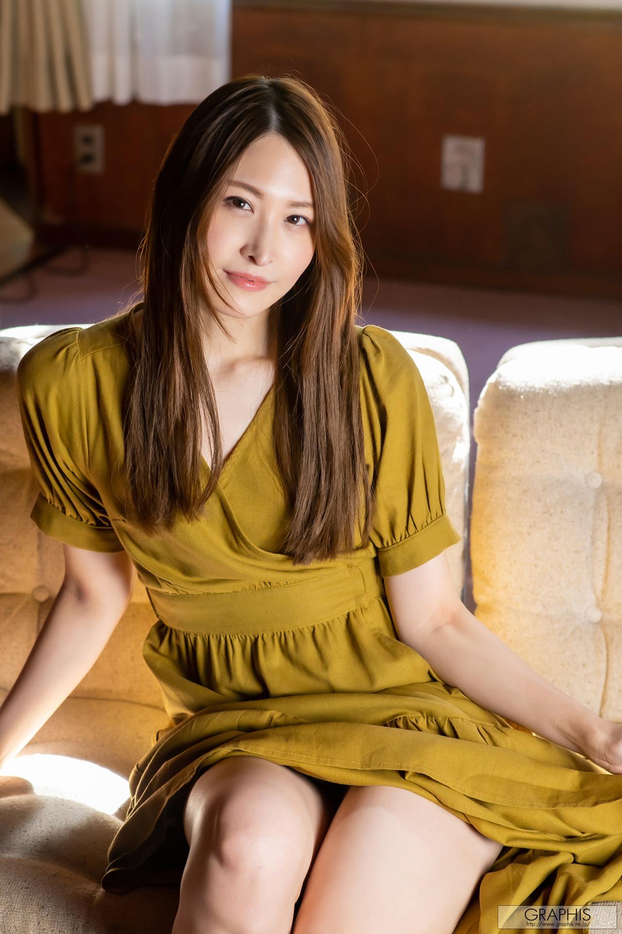 Graphis] Gals – 神菜美 まい Classy [141P