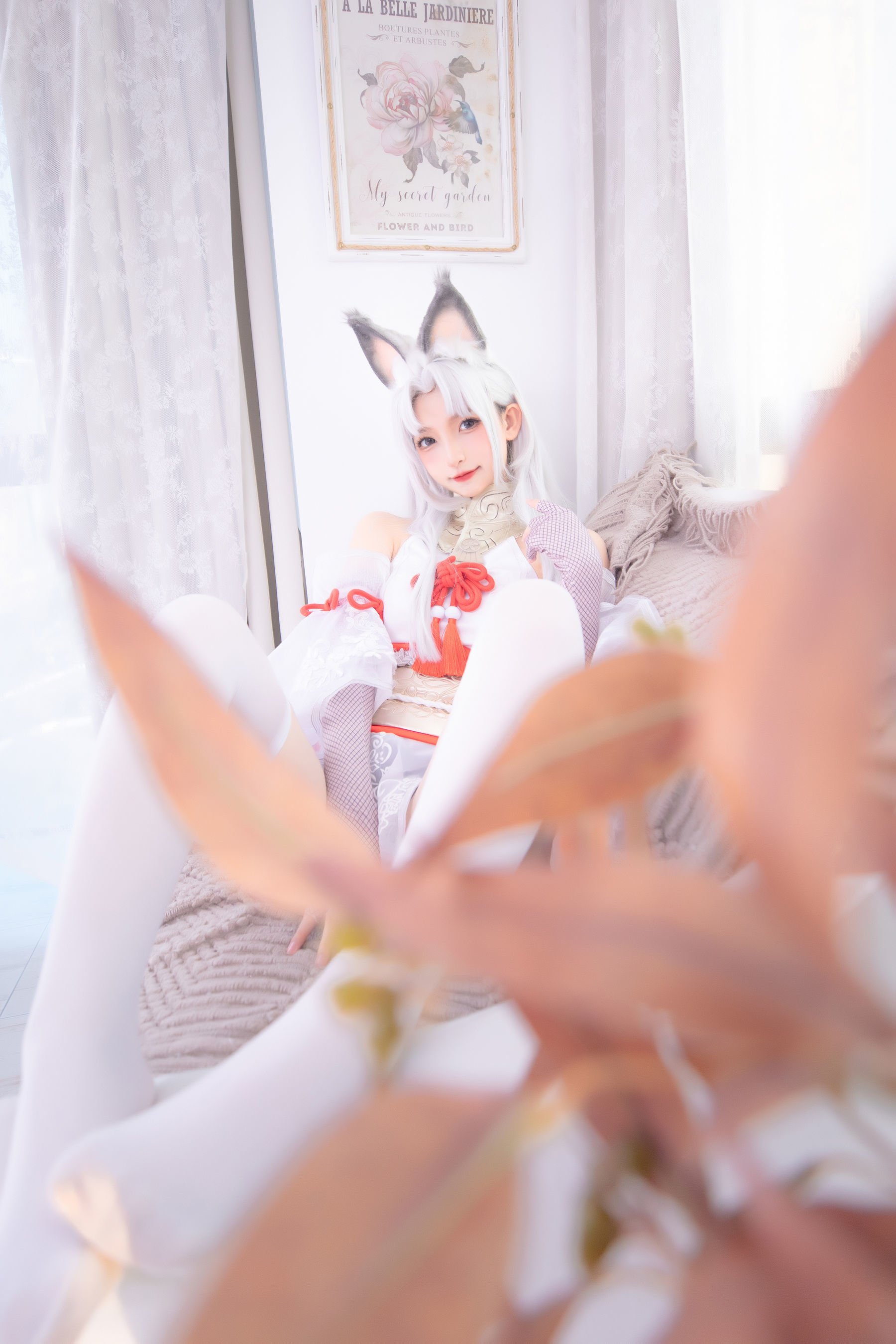 網紅COS] 蘿莉神樂板真冬 白絲胡桃