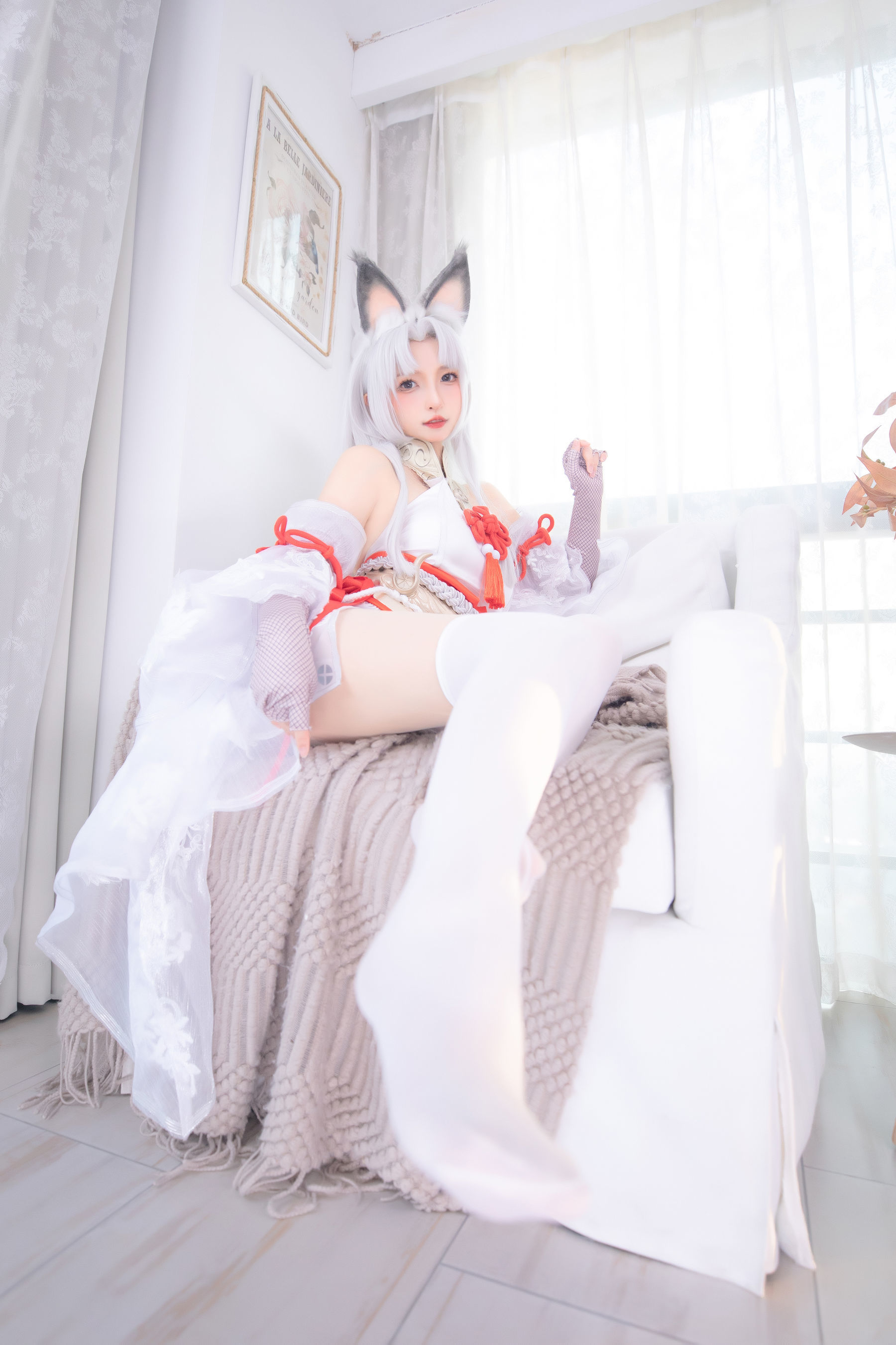 ネット有名人COS] ロリ神楽板真冬 白シルク胡桃