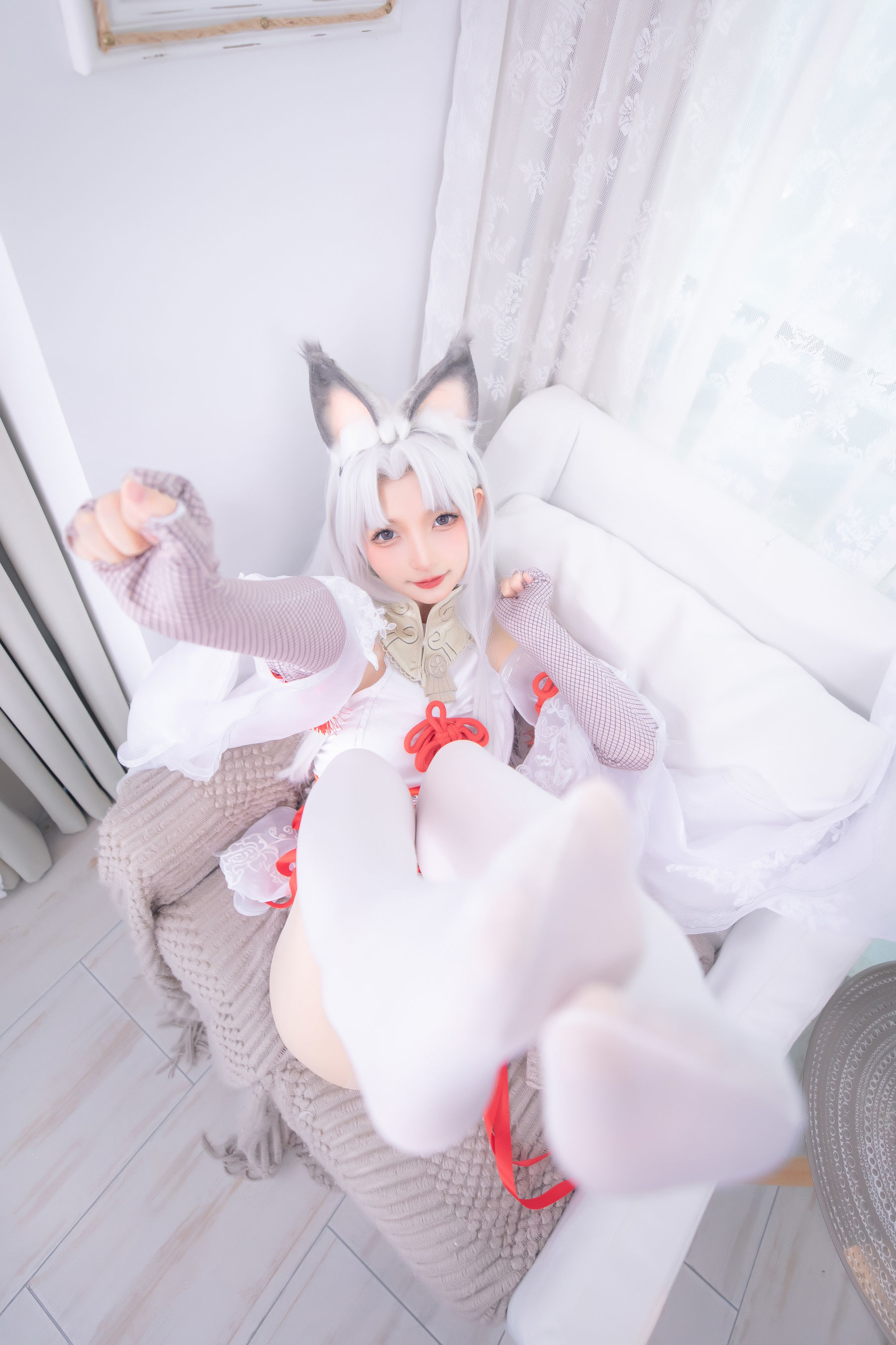 ネット有名人COS] ロリ神楽板真冬 白シルク胡桃
