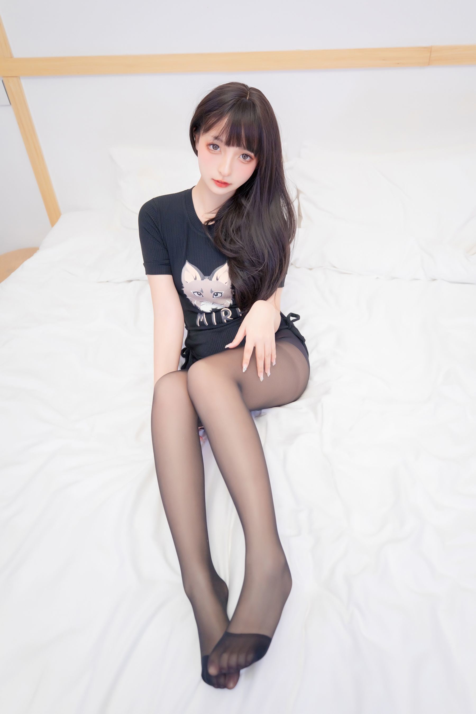 網紅COS] 蘿莉神樂板真冬 黑太狼
