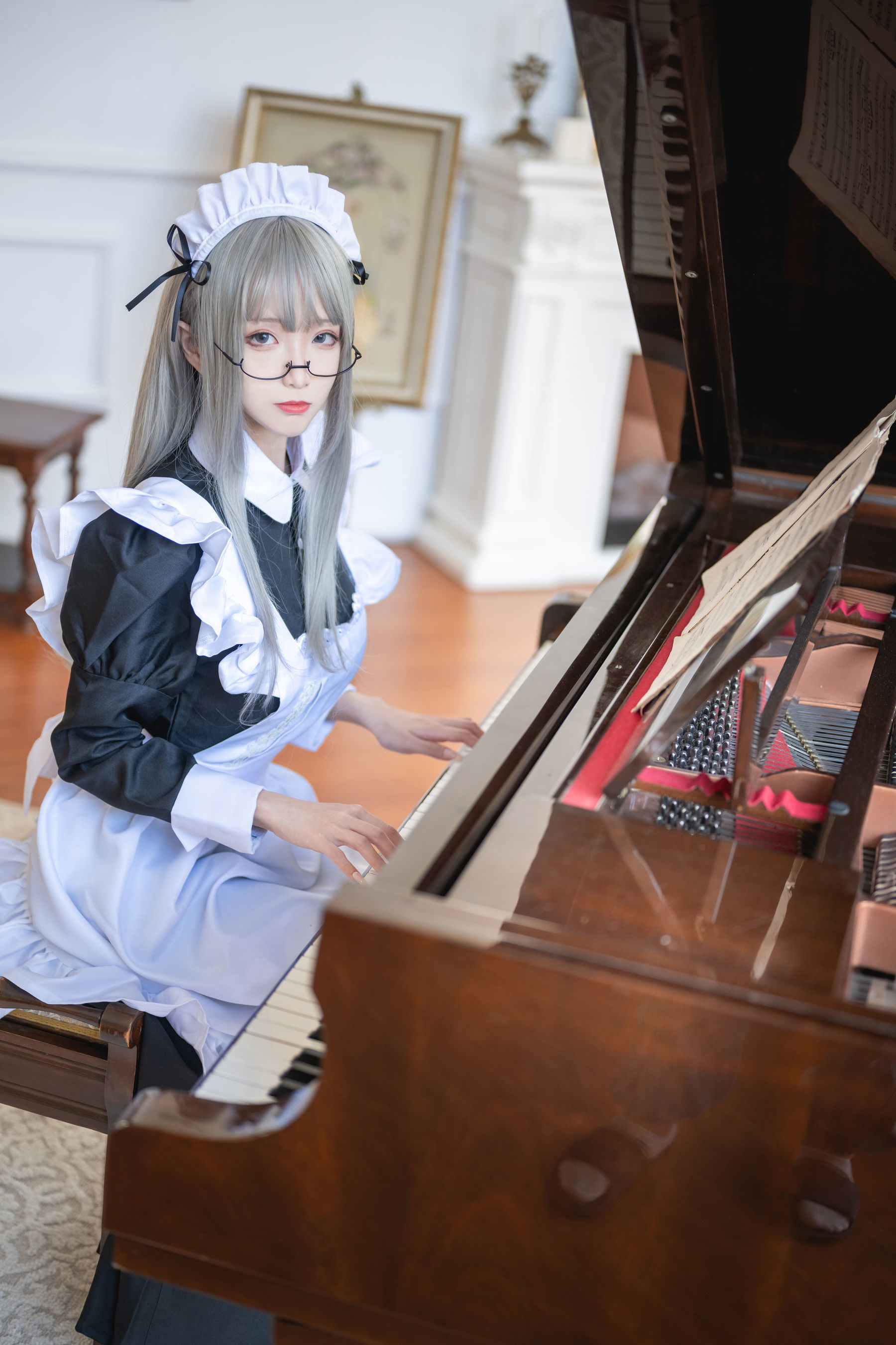 ネット有名人COS] 長い脚のコスプレイヤーアオアオシジェイエス - 職業恋愛