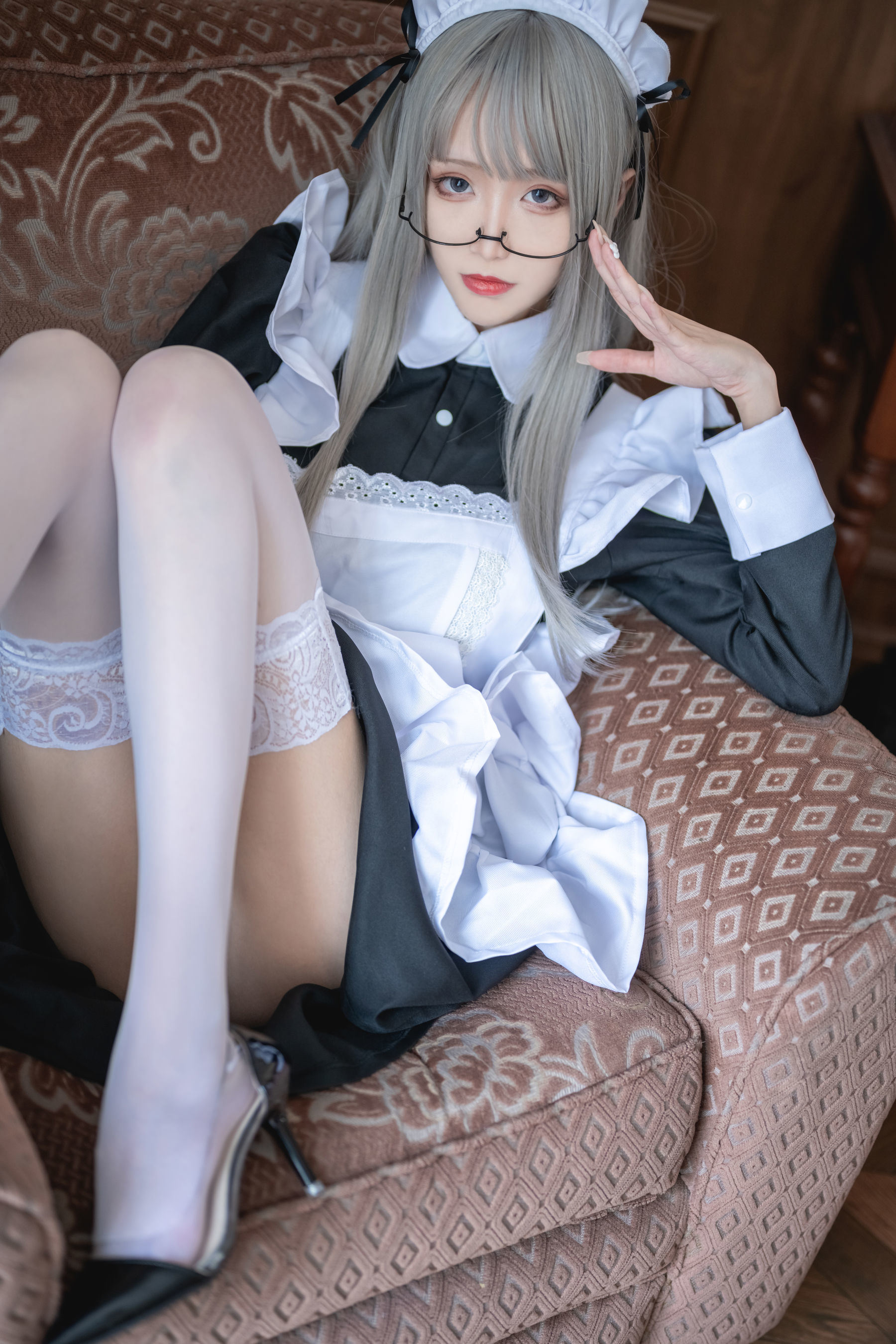 Internet Celebrity COS] Long-legged Coser Qing Qing Zi Js - Professional Romance