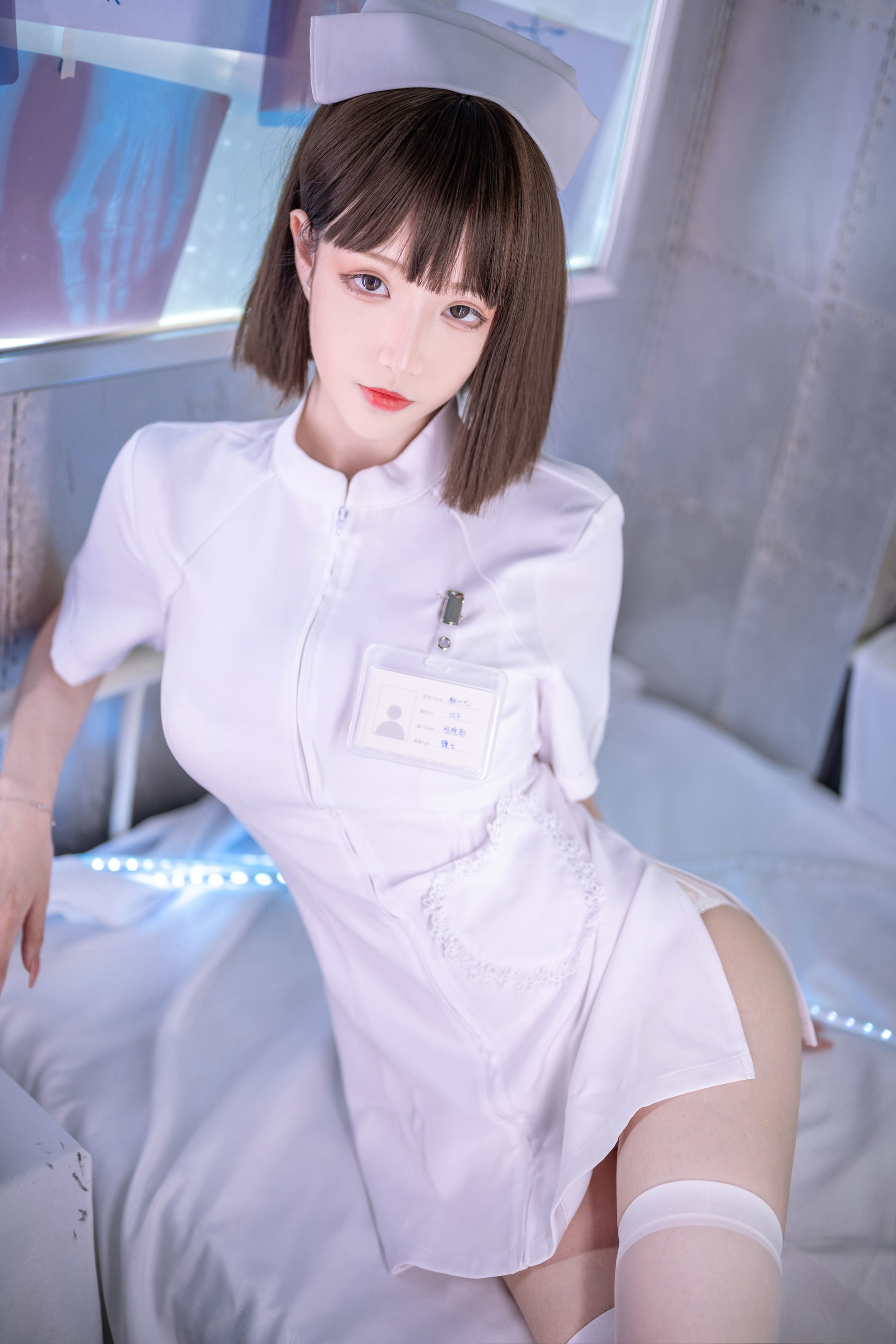 Internet Celebrity COS] Long-legged Coser Qing Qing Zi Js - Professional Romance