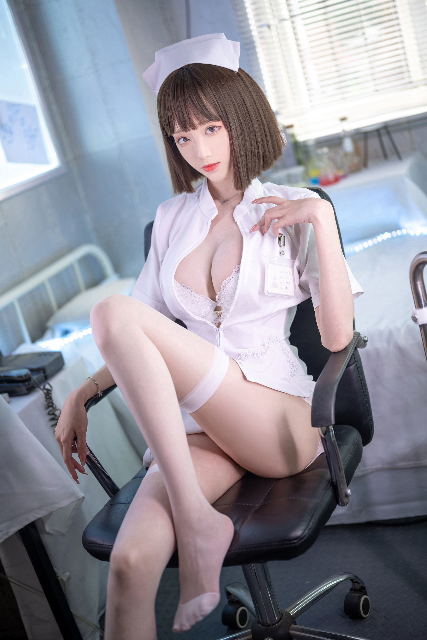 Internet Celebrity COS] Long-legged Coser Qing Qing Zi Js - Professional Romance