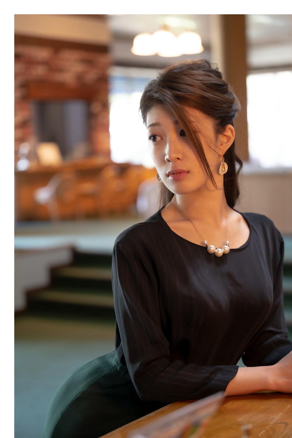 Giai Điệu Của Sự Vui Thú Ariga Minaho [Tập Ảnh Gravure] 115 Trang