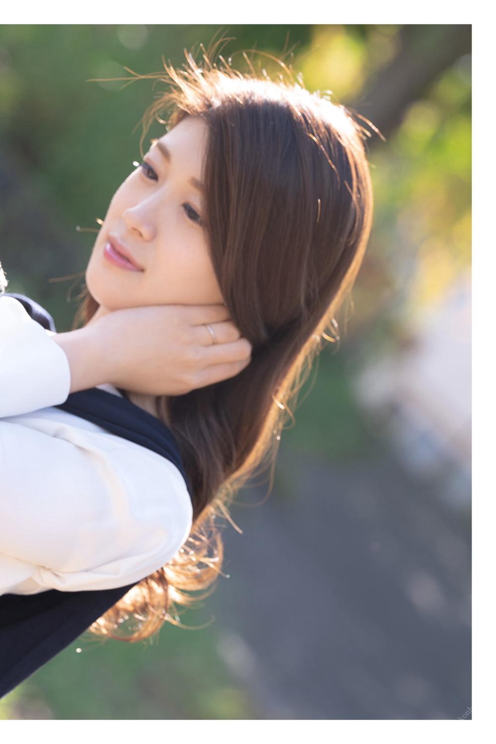 歡愉的旋律 有賀美奈穂【寫真攝影集】115P