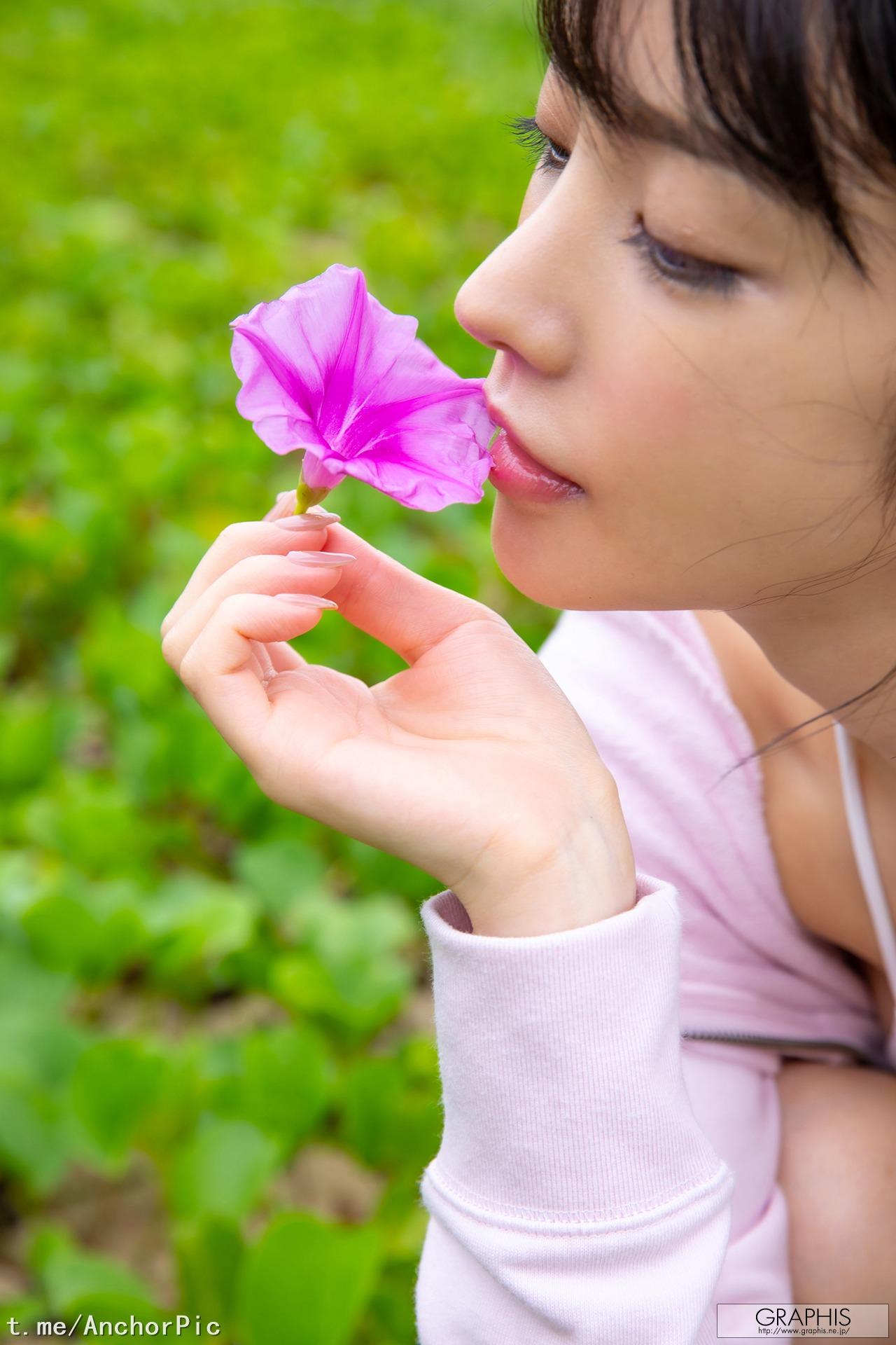 [Graphis] Gals – Karen Kaede 楓カレン「Tropical Tour!」141P