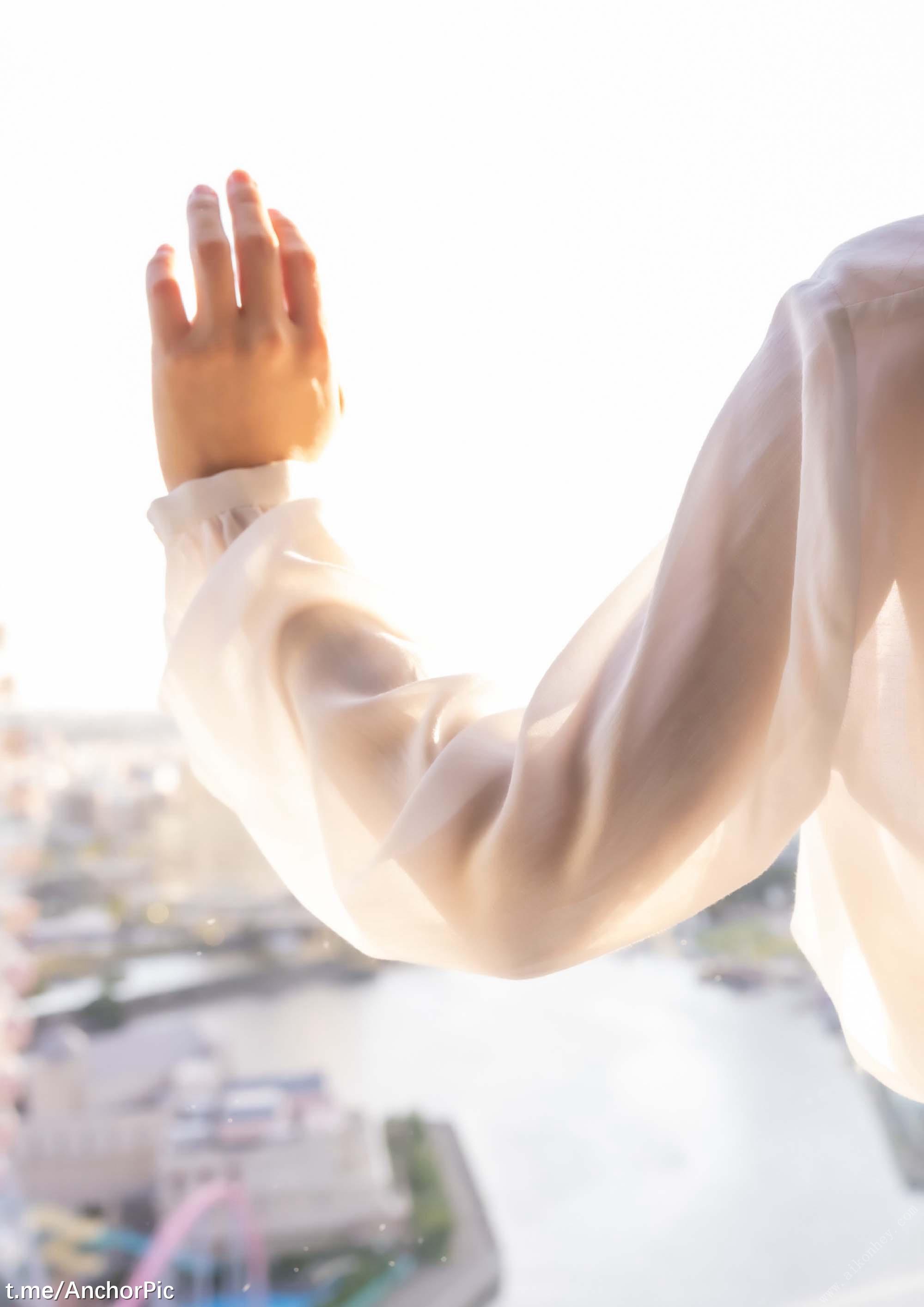 The photo collection "Inorganic Woman" by Yuko Ono 122P