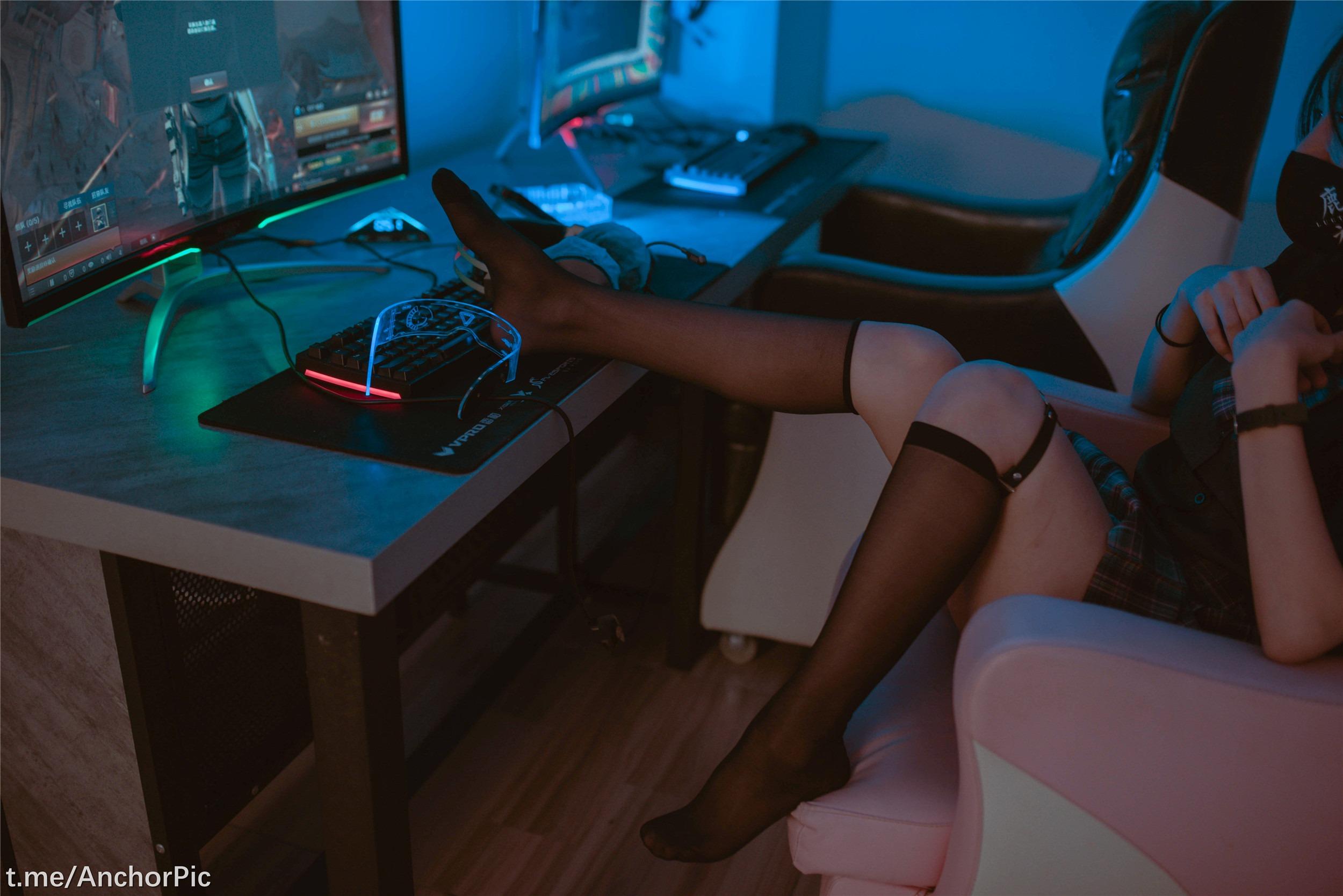 Lu Chu – Esports Girl 48P