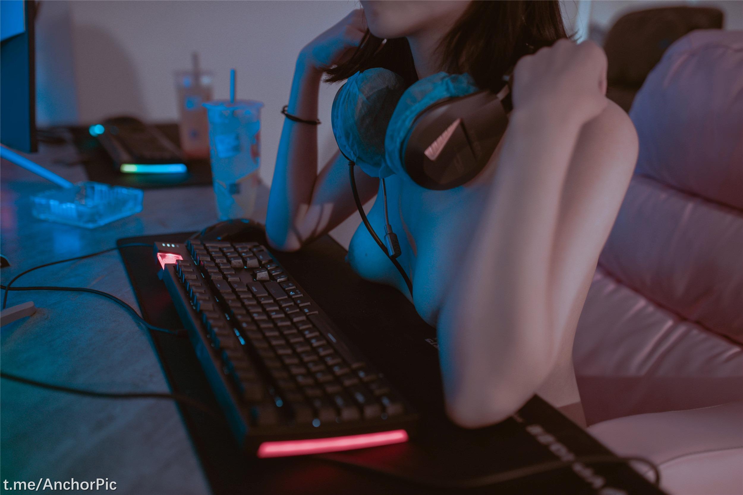 Lộc Sơ – Cô gái Esports 48P