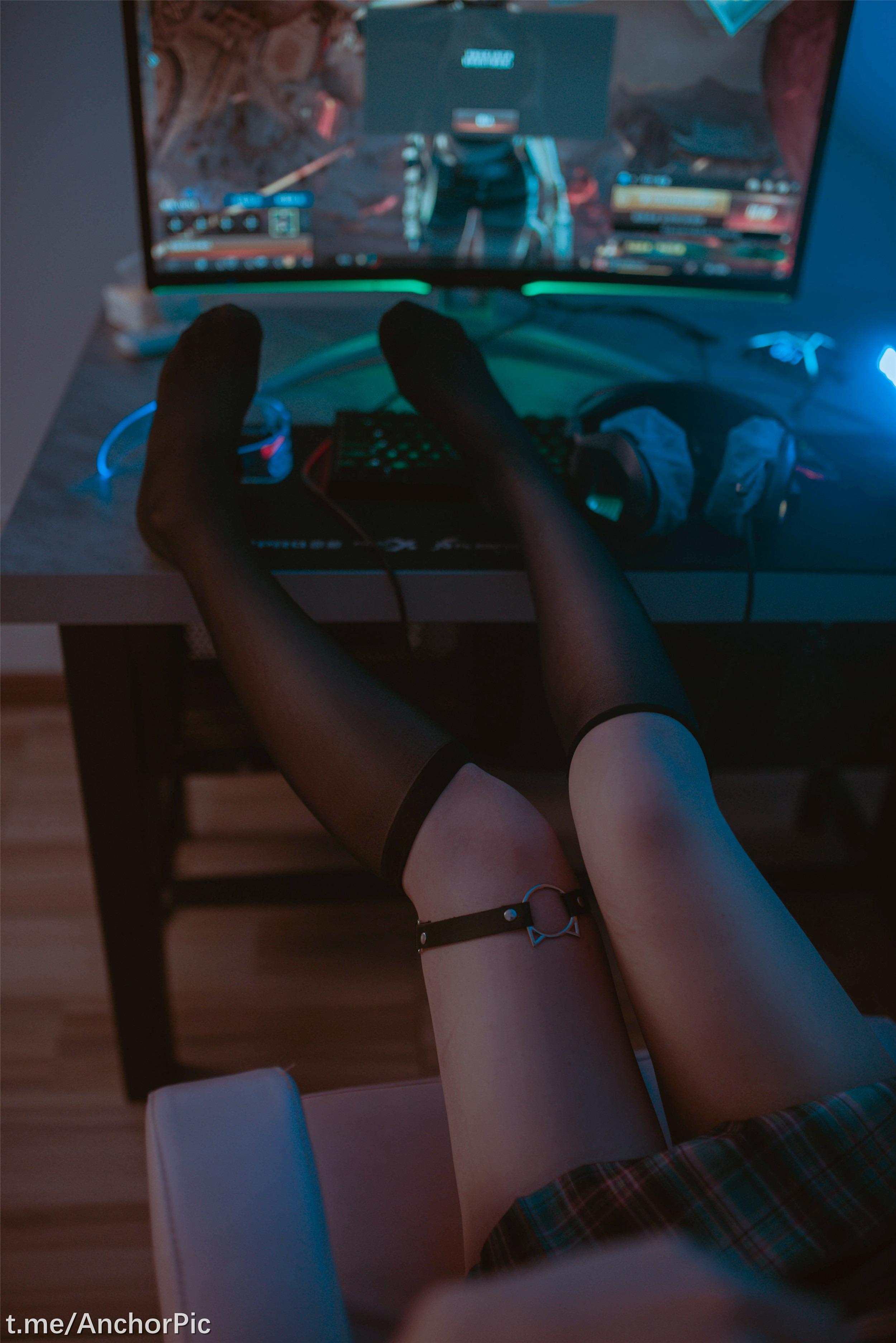 Lu Chu – Esports Girl 48P
