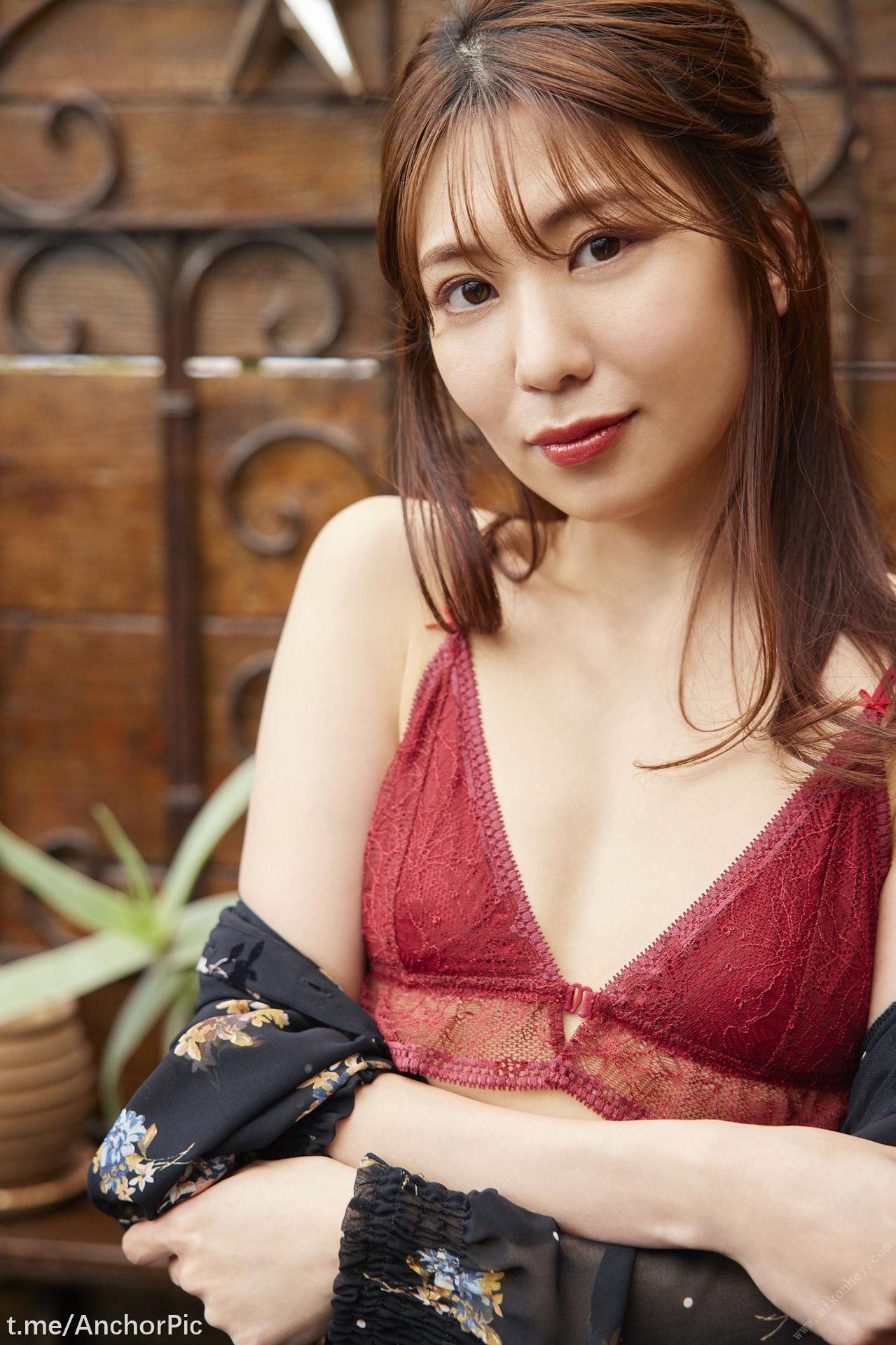 Yamagishi Ouka Red Rose FRIDAY - Tập ảnh kỹ thuật số 62P