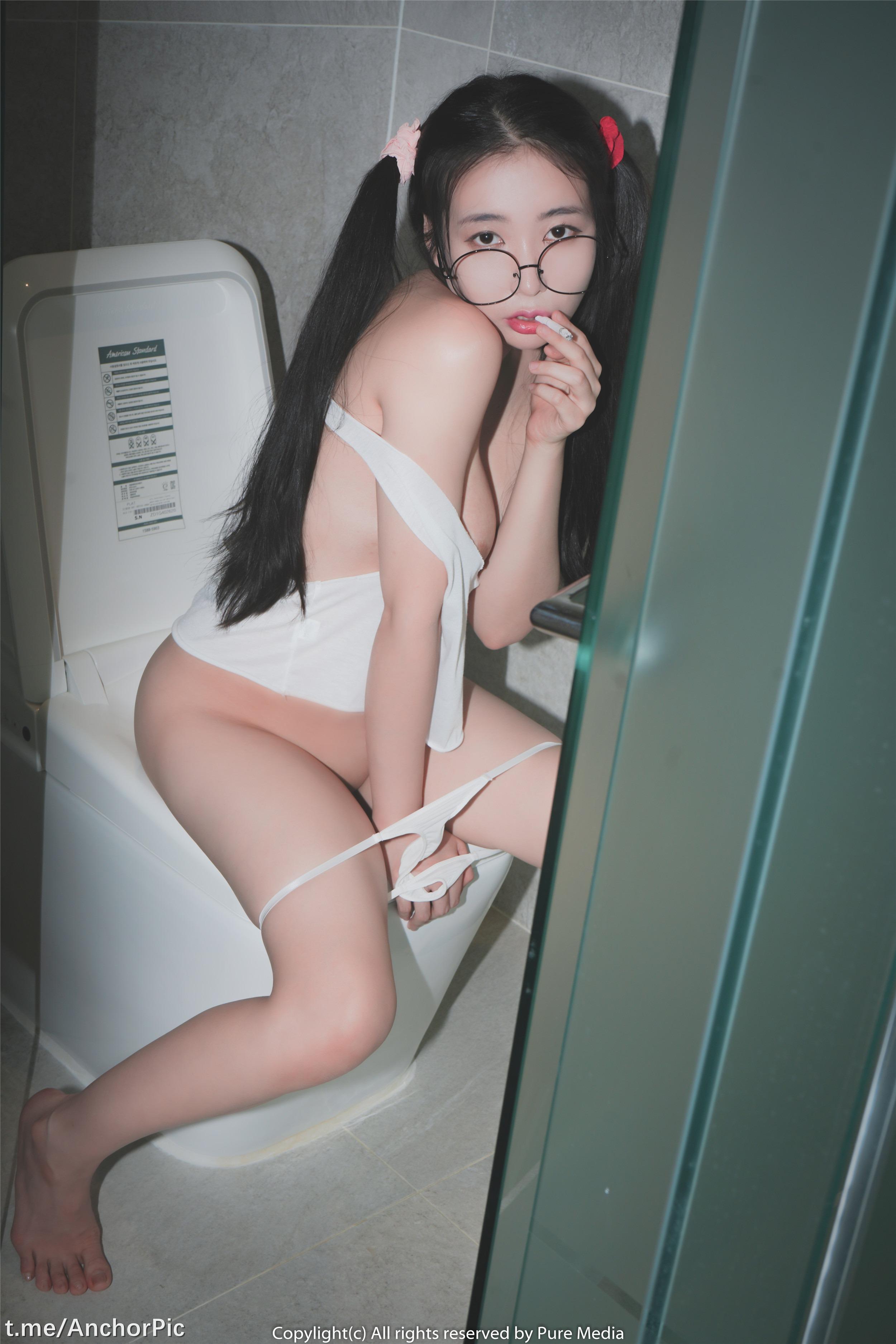 Pure Media] Volume 45 Hong-Si 80 Pages
