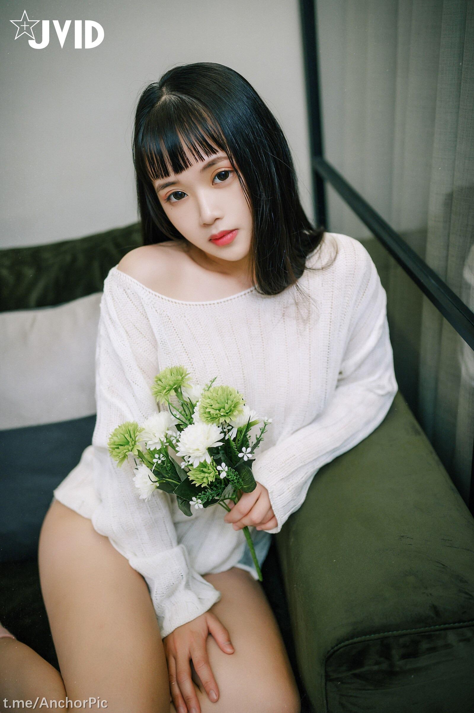 JVID] Ye Simin × Jia Jia Miao - Seducing the Big Brother Who Repairs the TV 113P