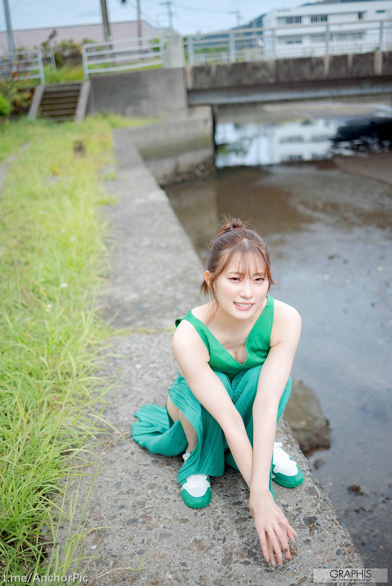 Graphis] ギャルズ – 美谷朱里 「ラヴィッシュ」 141P