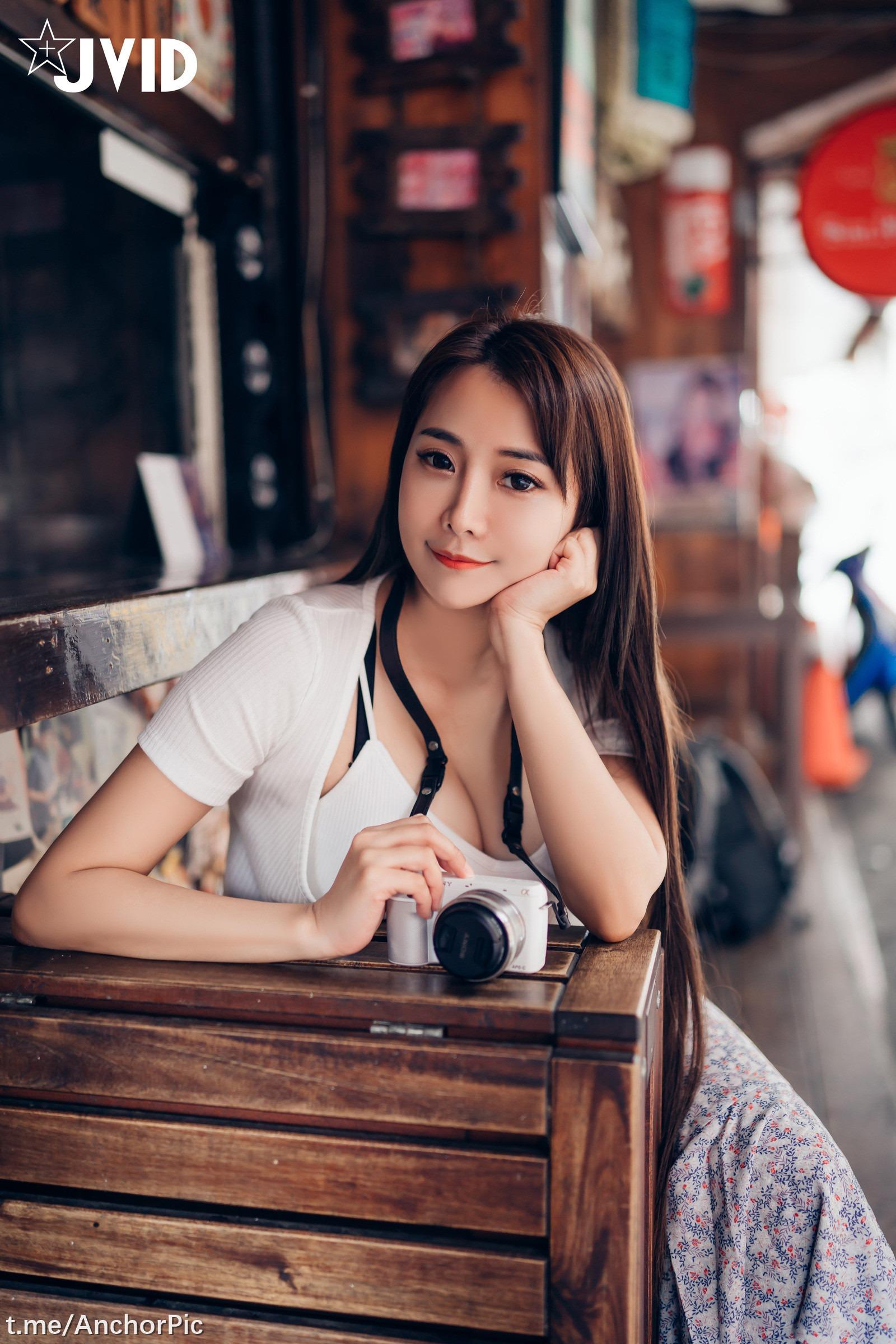 JVID] Le Le - The camera that allows men and women to swap bodies 125P