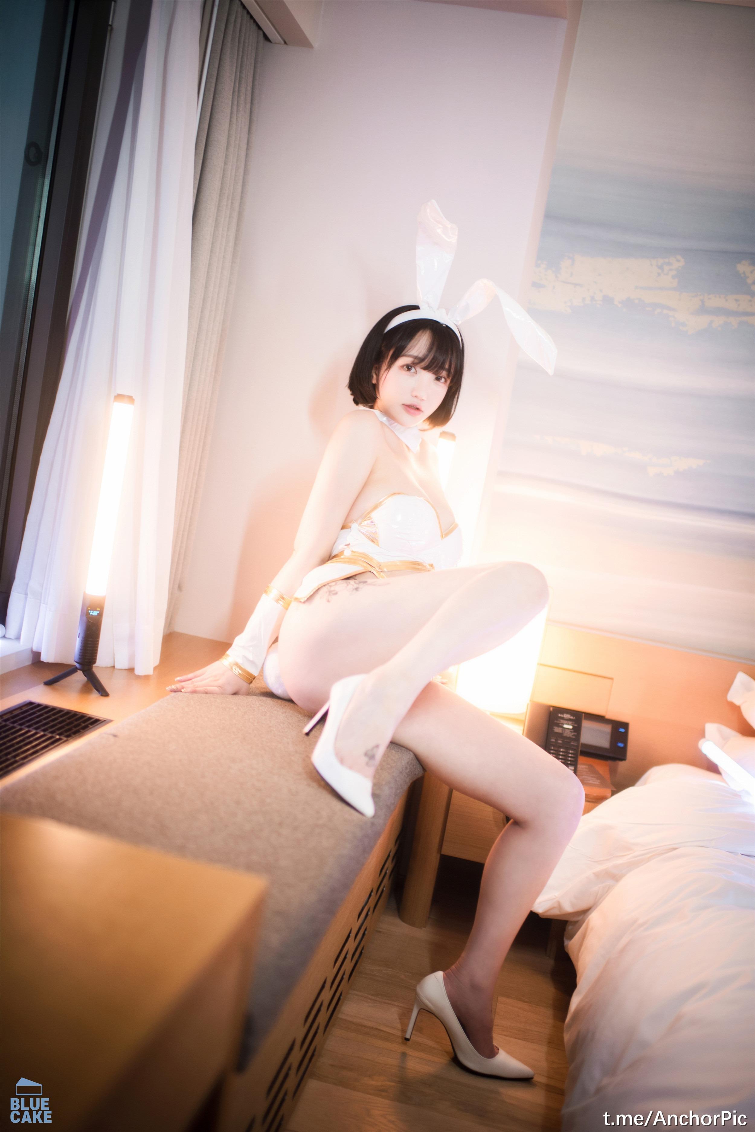 藍蛋糕] 藝恩 - 班尼盧XXX [98P