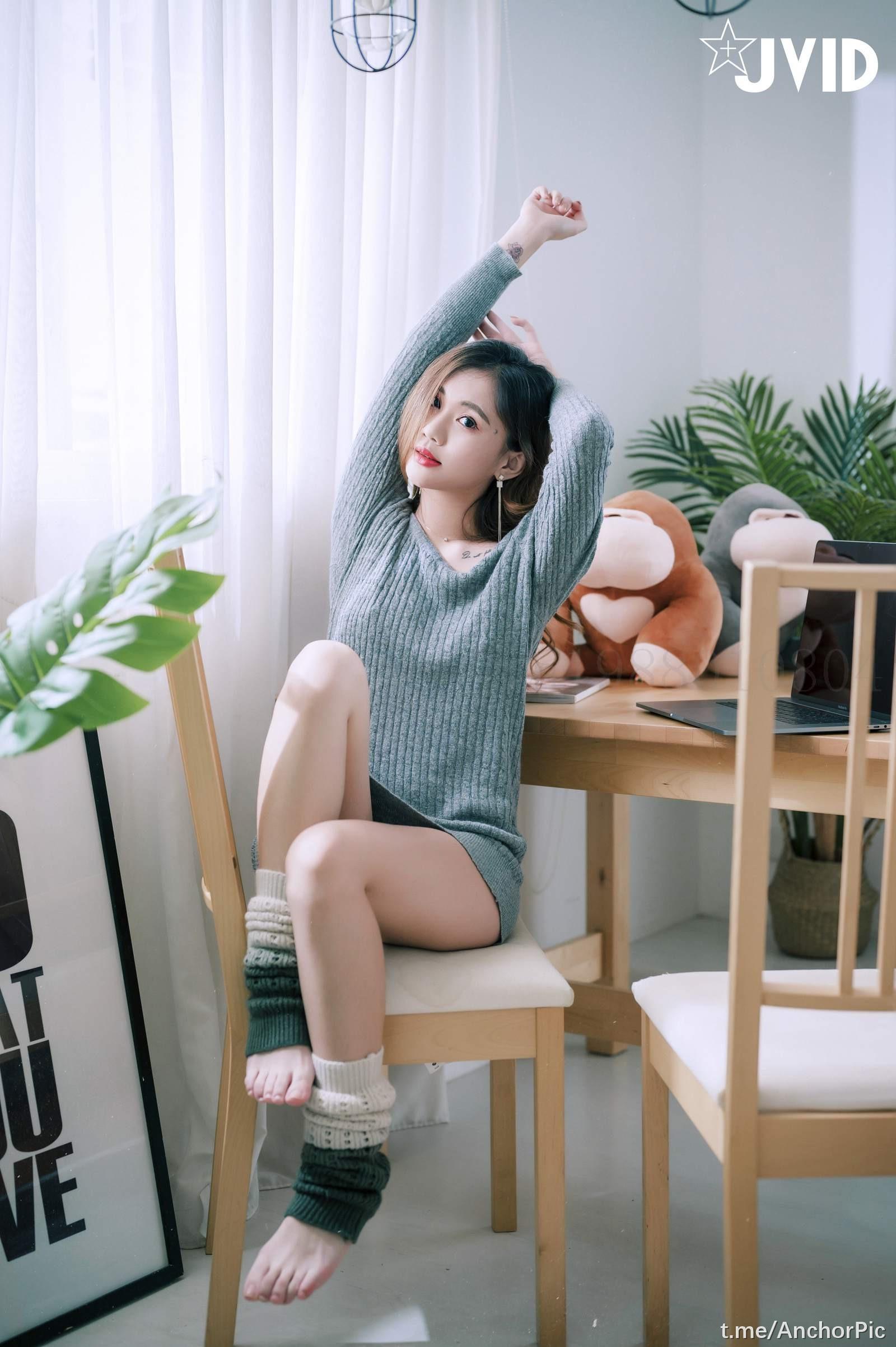 JVID] 제시카 - 친구 집에 고양이 보러 갔을 때 강제 절정 93P