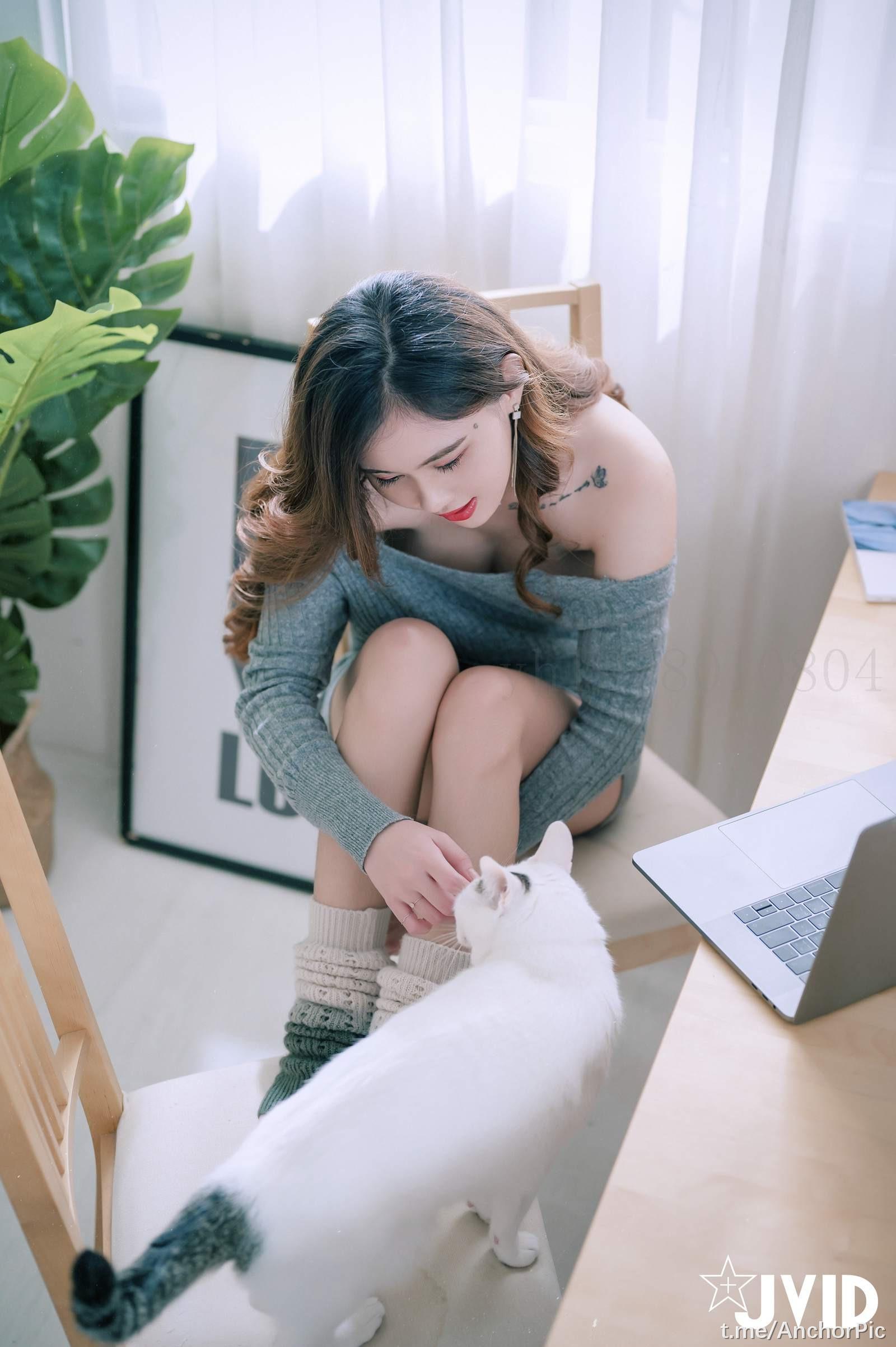 JVID] เจสสิกา - ไปที่บ้านเพื่อนเพื่อดูแมว ถูกบังคับให้ถึงจุดสุดยอด 93P