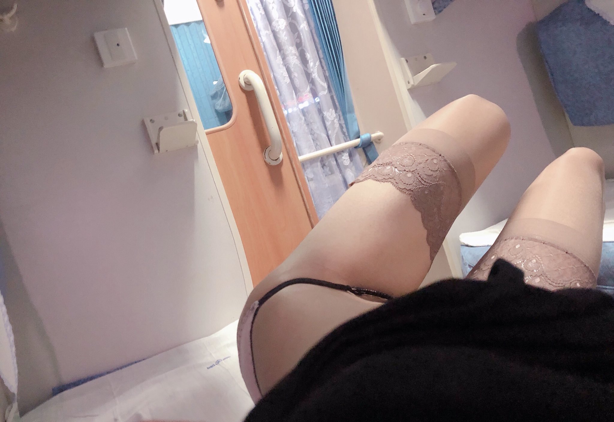推特極品女神靈兒大尺度私拍流出 97P