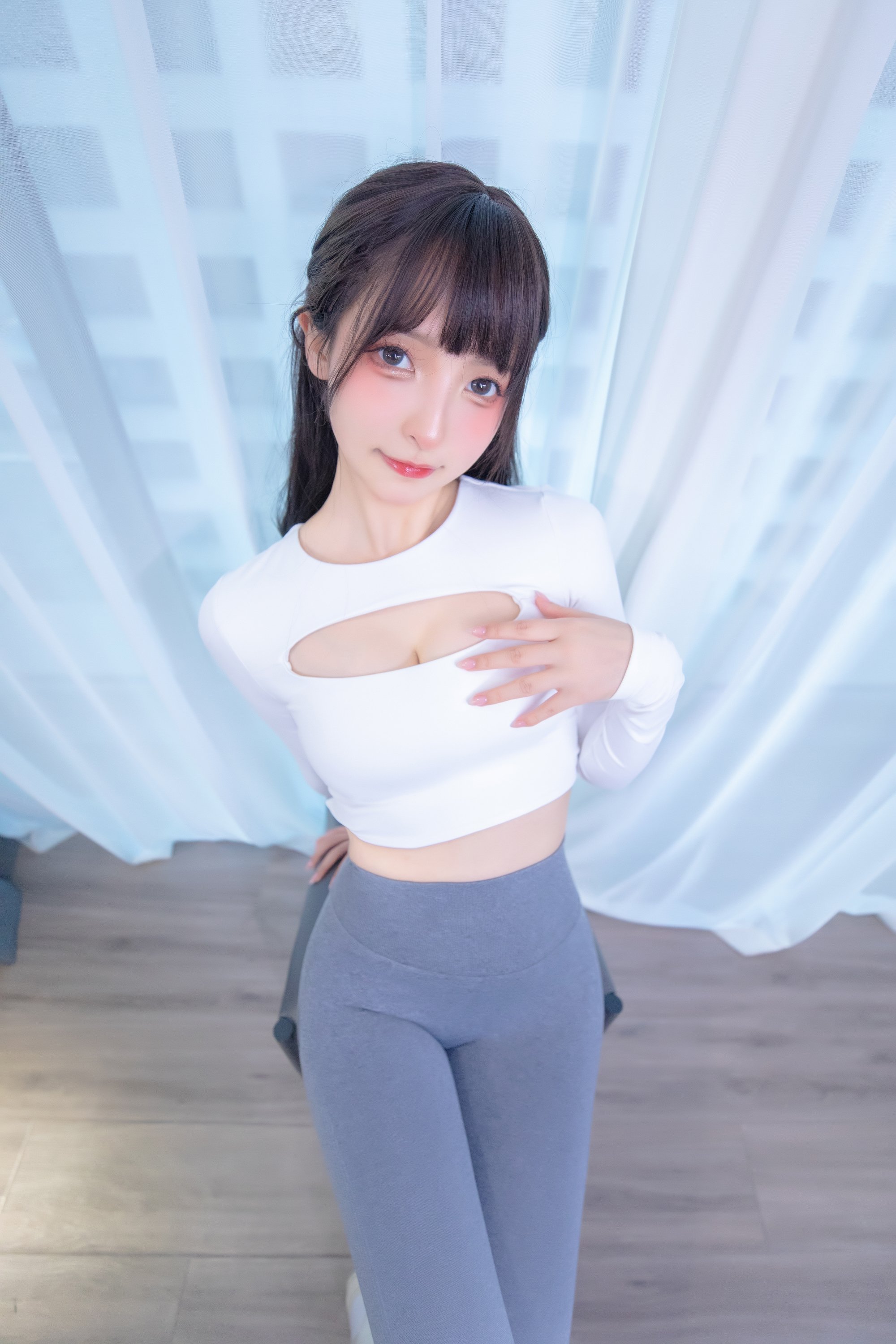 神樂坂真冬 - No.90 瑜伽少女