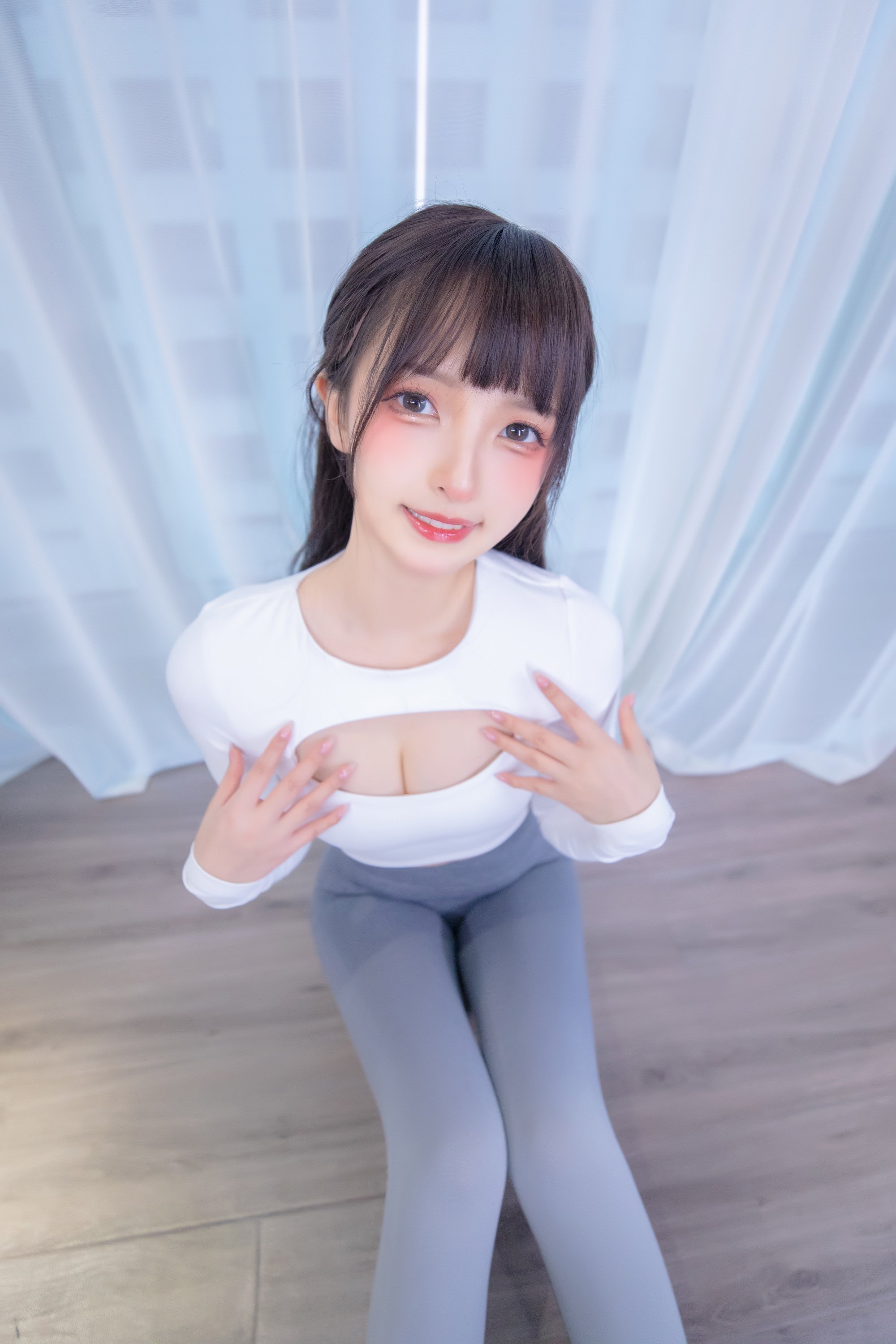 神樂坂真冬 - No.90 瑜伽少女