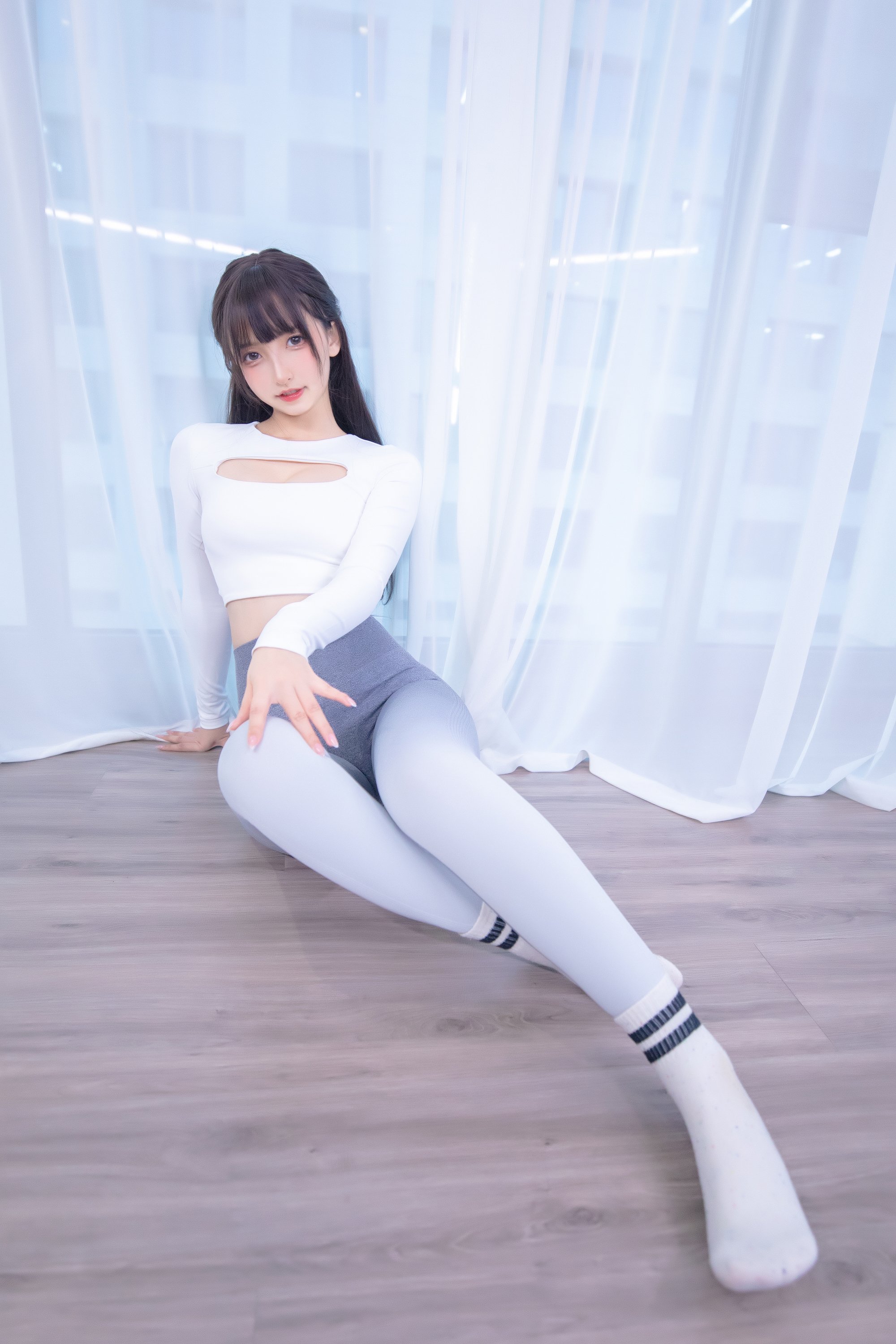 神樂坂真冬 - No.90 瑜伽少女