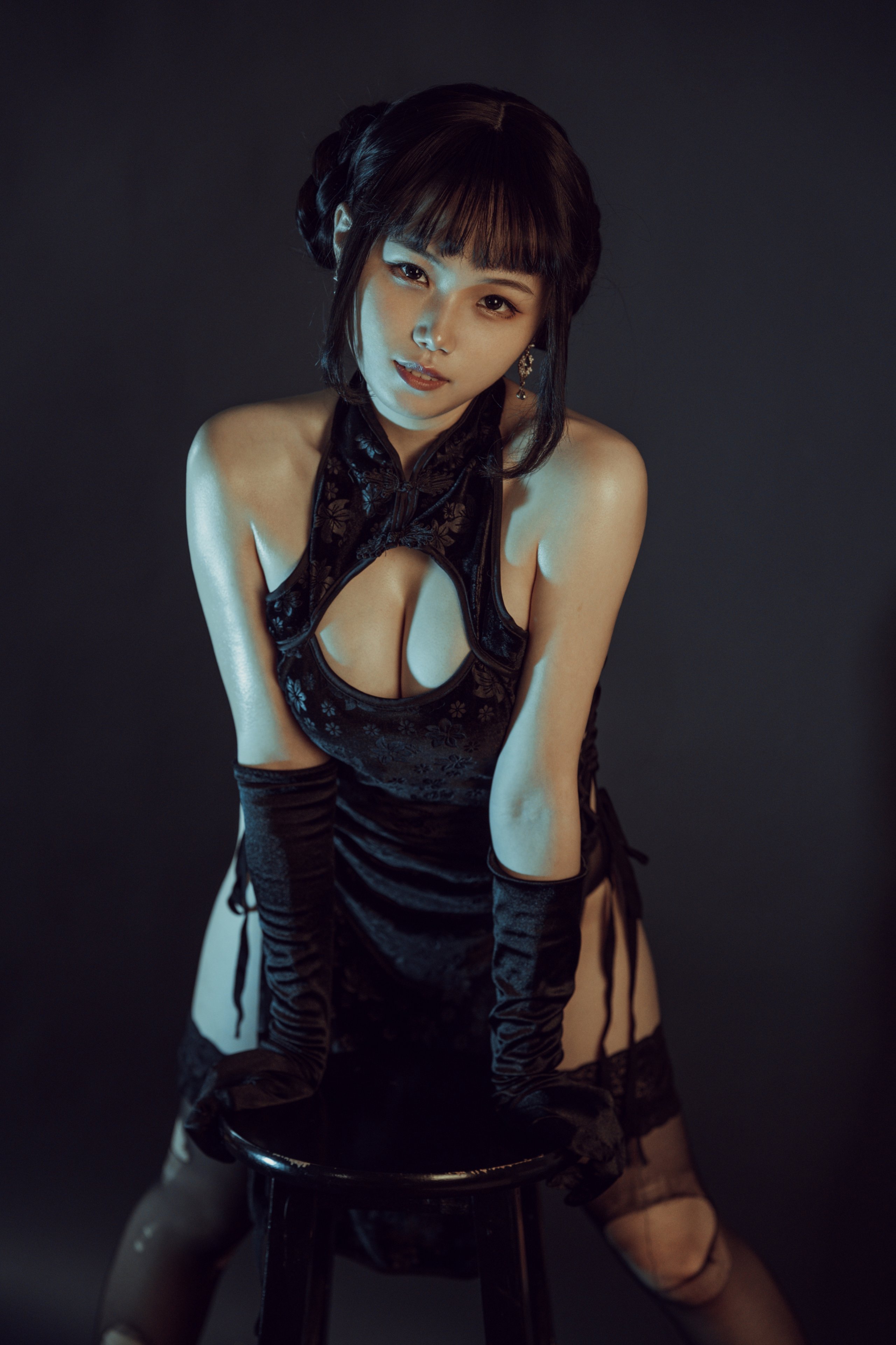 七月喵子 — 黑絲-旗袍-皮衣三套