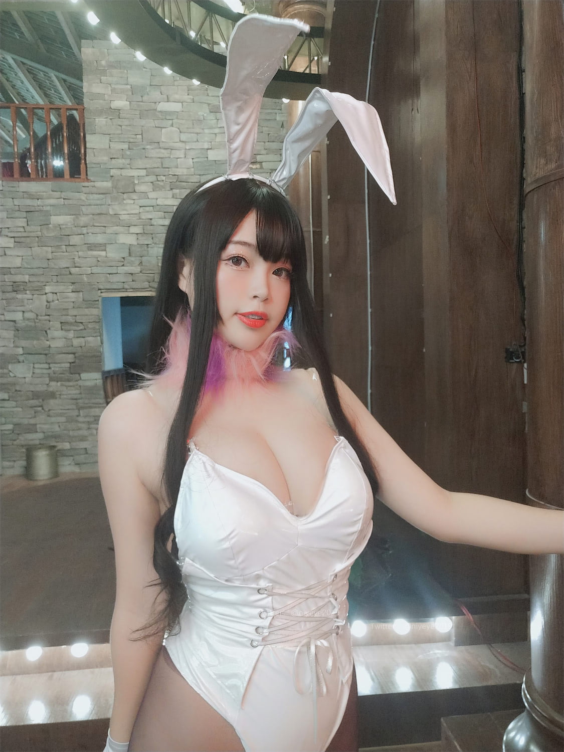 白烨烨 - 恶魔姐姐兔女郎