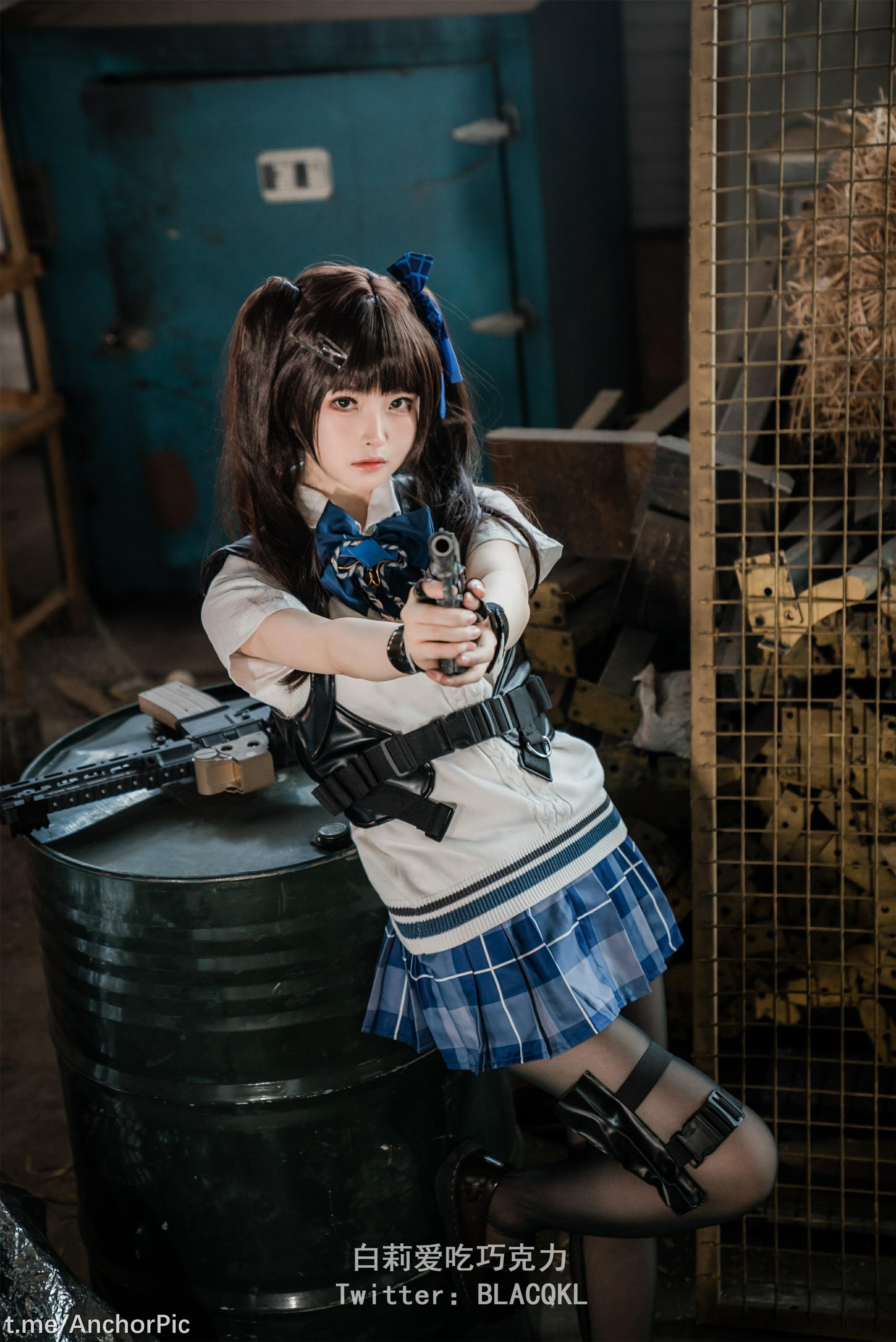 Bai Li Loves Chocolate - Guan Xiaoyu [81P]