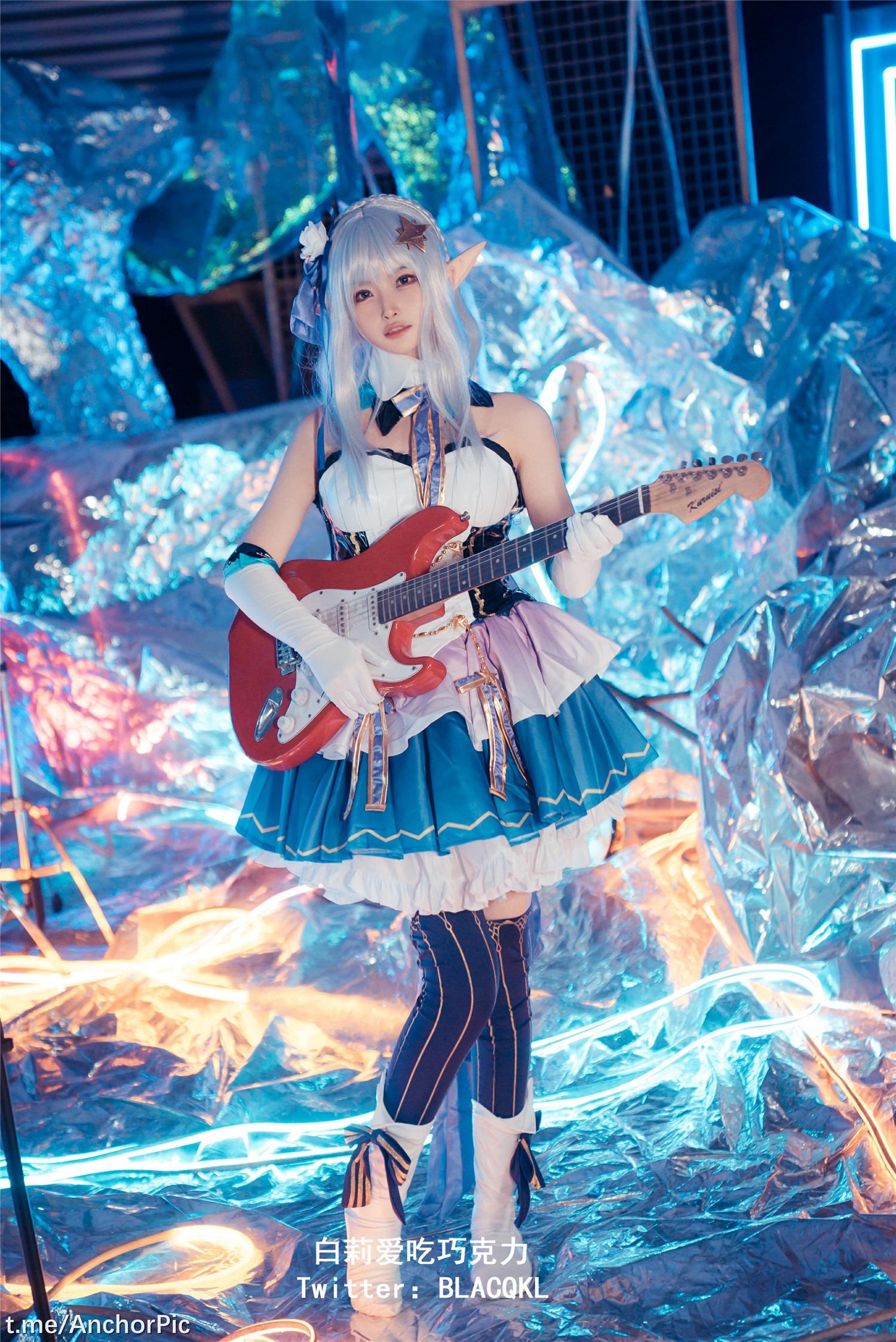 Bai Li loves to eat chocolate - Emilia[62P