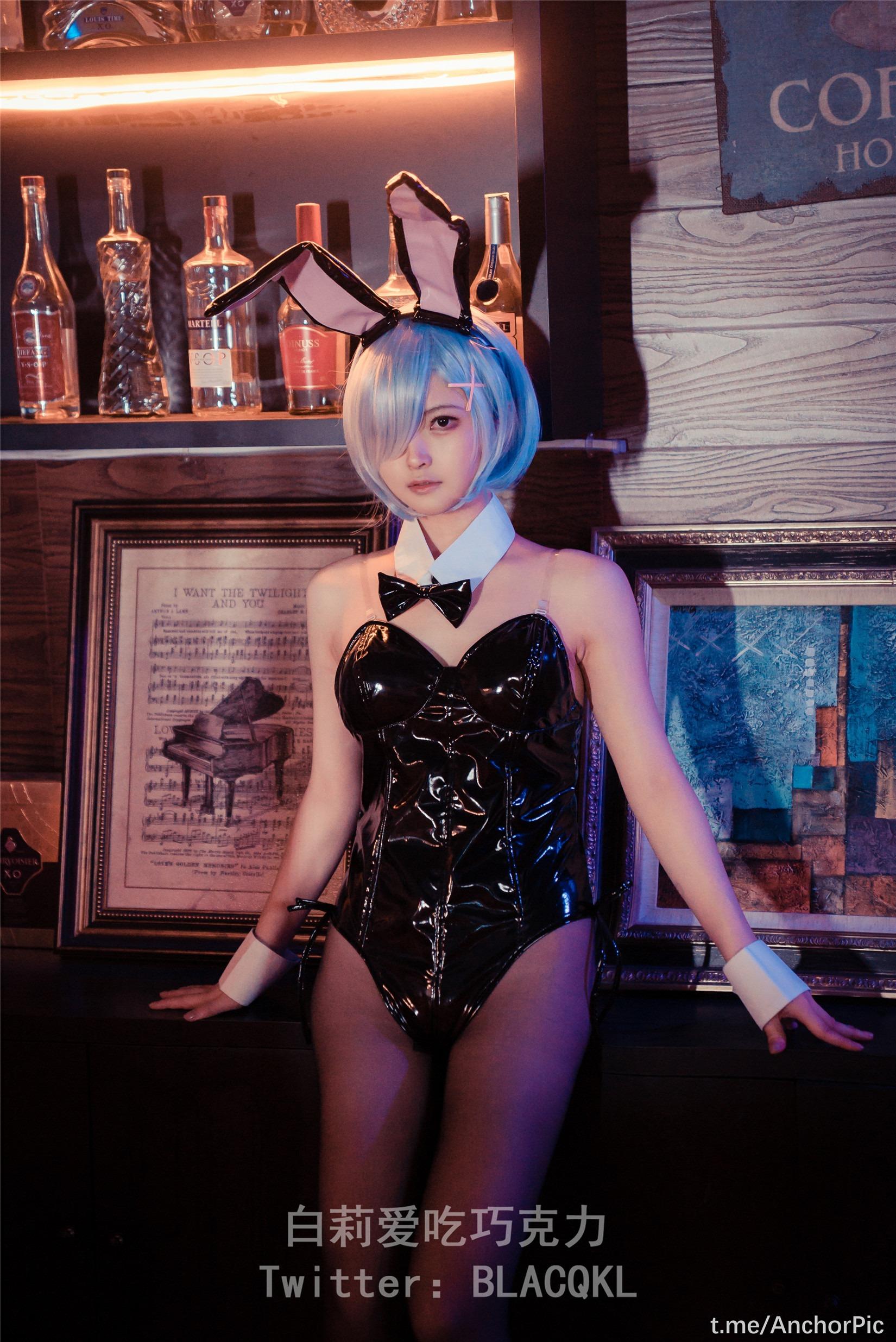 Bai Li loves to eat chocolate - Rem Bunny Girl 71P